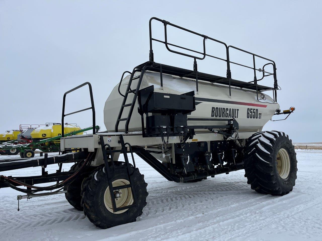 2013 Bourgault 3320QDA 60'10" w/ 6550ST Air Drill