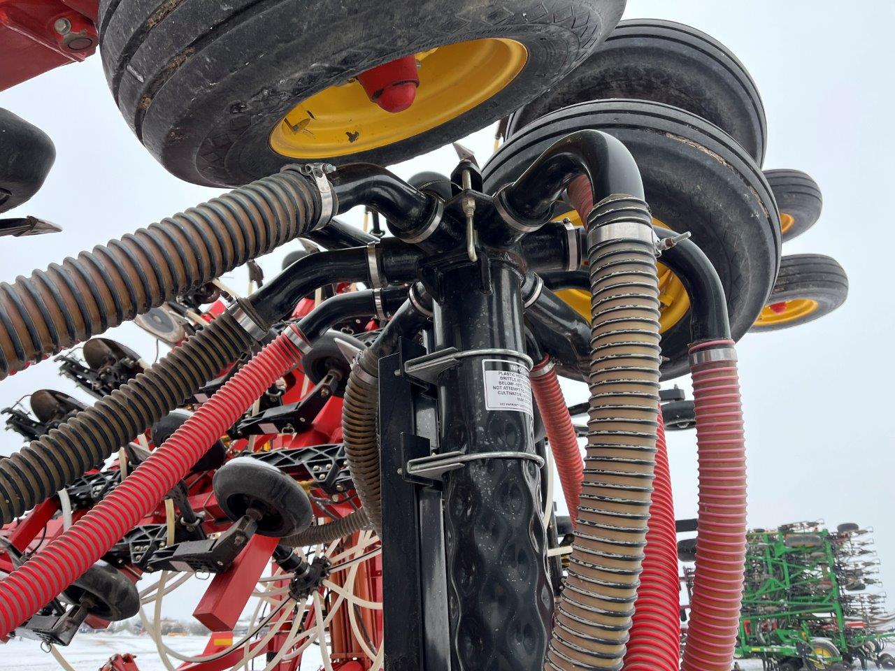 2013 Bourgault 3320QDA 60'10" w/ 6550ST Air Drill