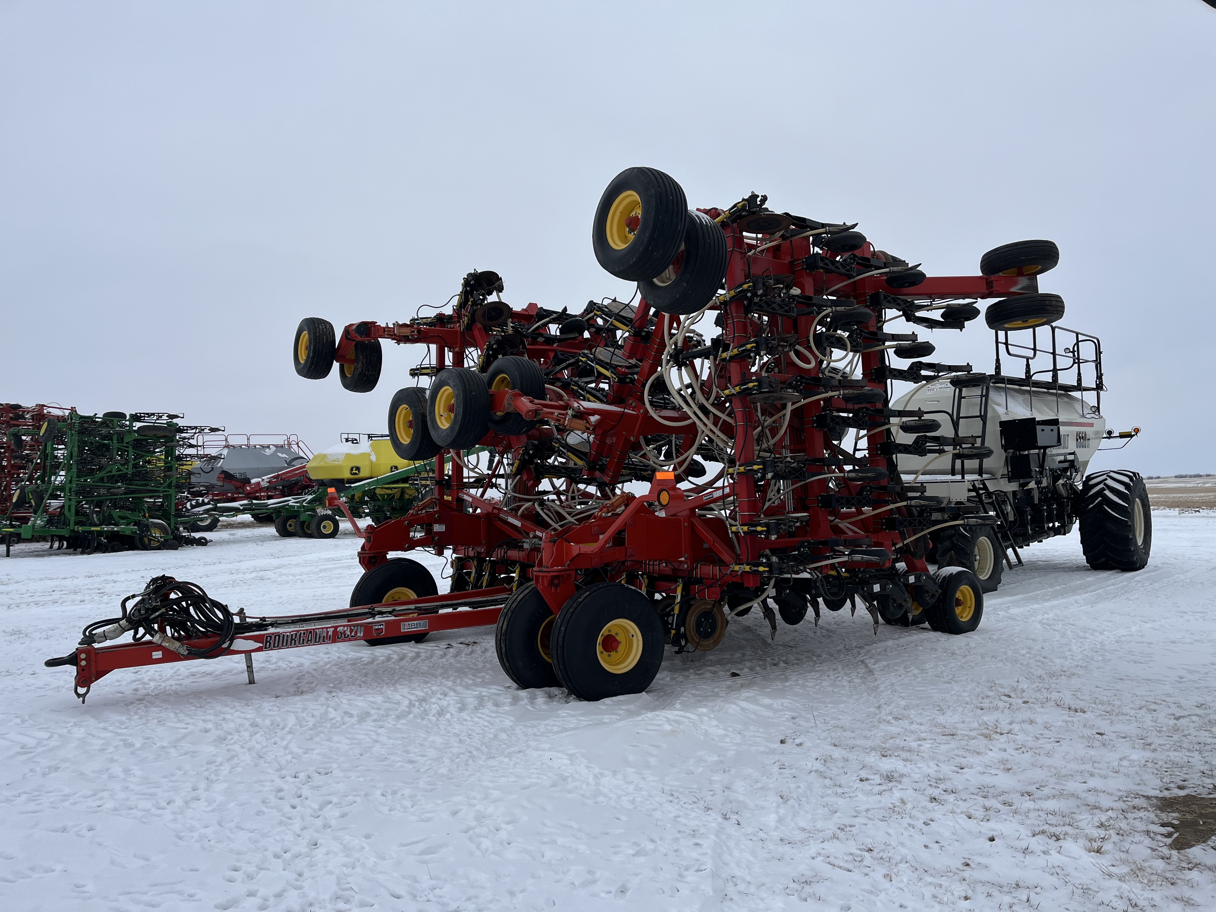 2013 Bourgault 3320QDA 60'10" w/ 6550ST Air Drill