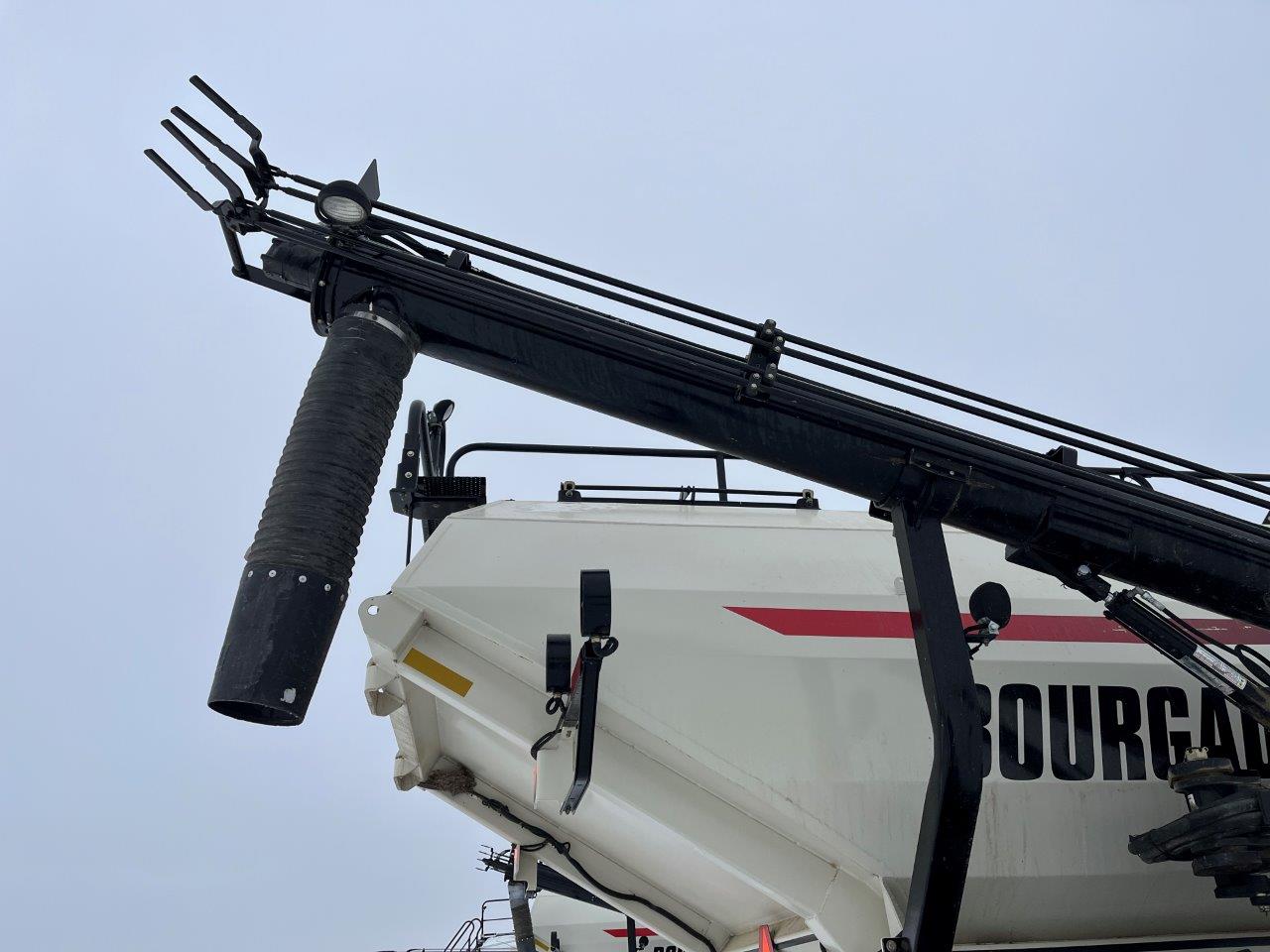 2013 Bourgault 3320QDA 60'10" w/ 6550ST Air Drill