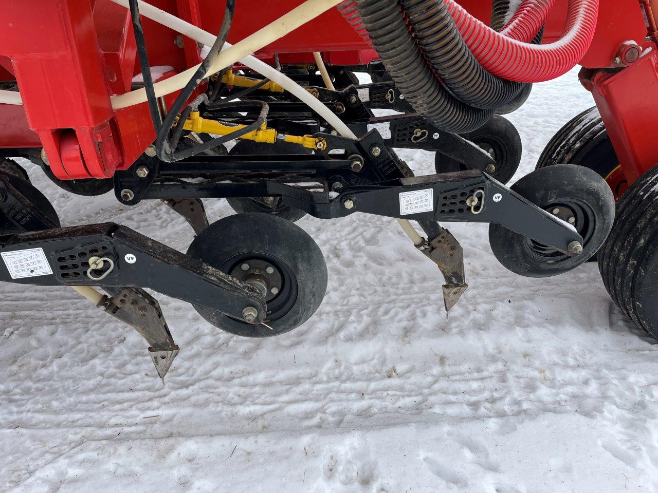 2013 Bourgault 3320QDA 60'10" w/ 6550ST Air Drill