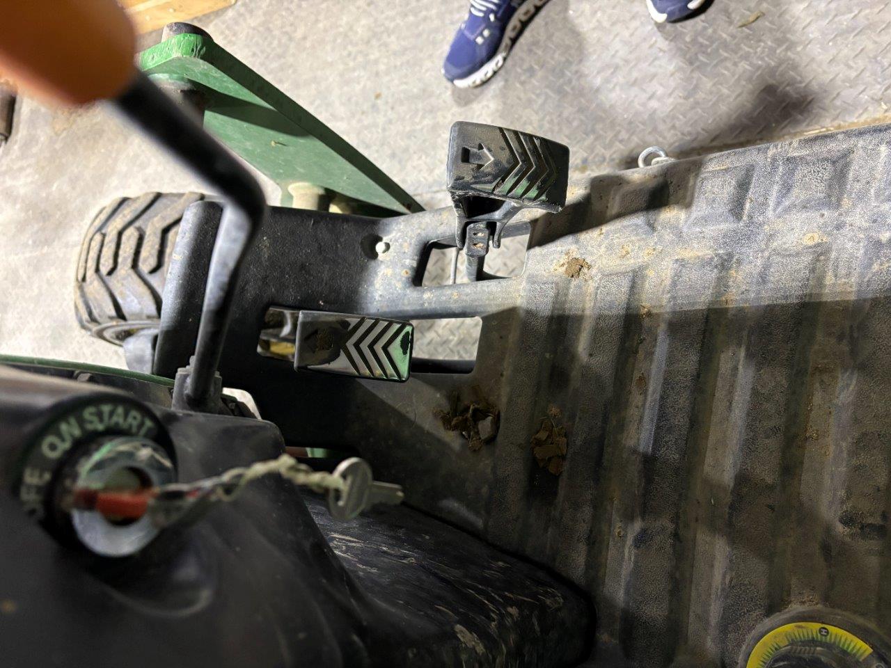 2009 John Deere 2305 Tractor