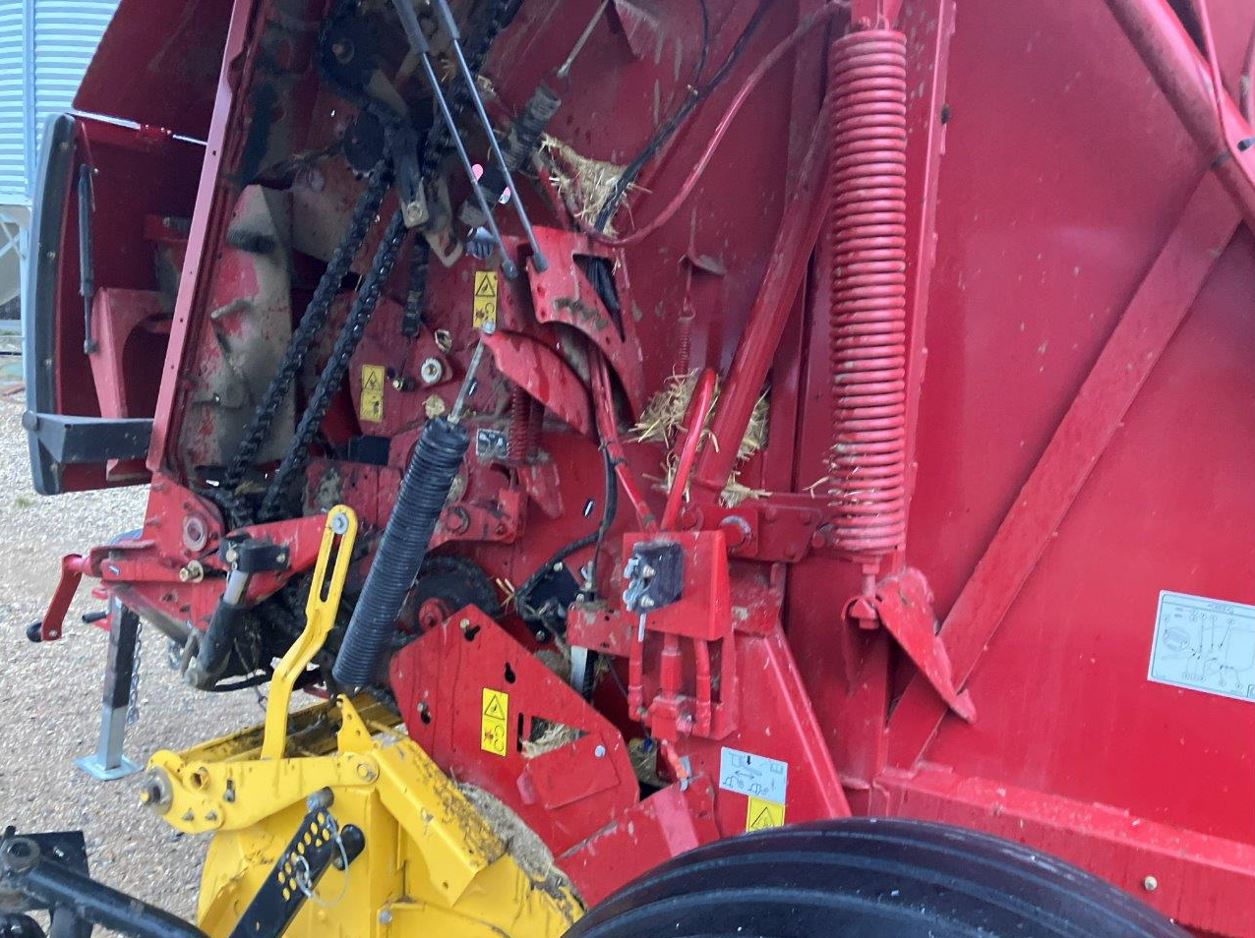 2020 New Holland RB560 SC Plus Baler/Round