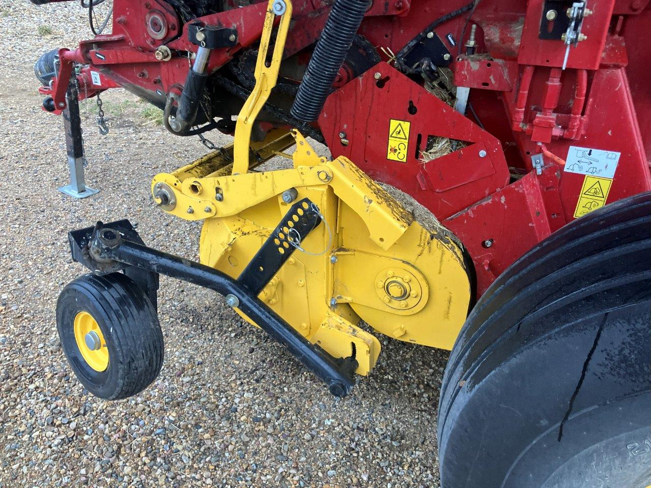 2020 New Holland RB560 SC Plus Baler/Round