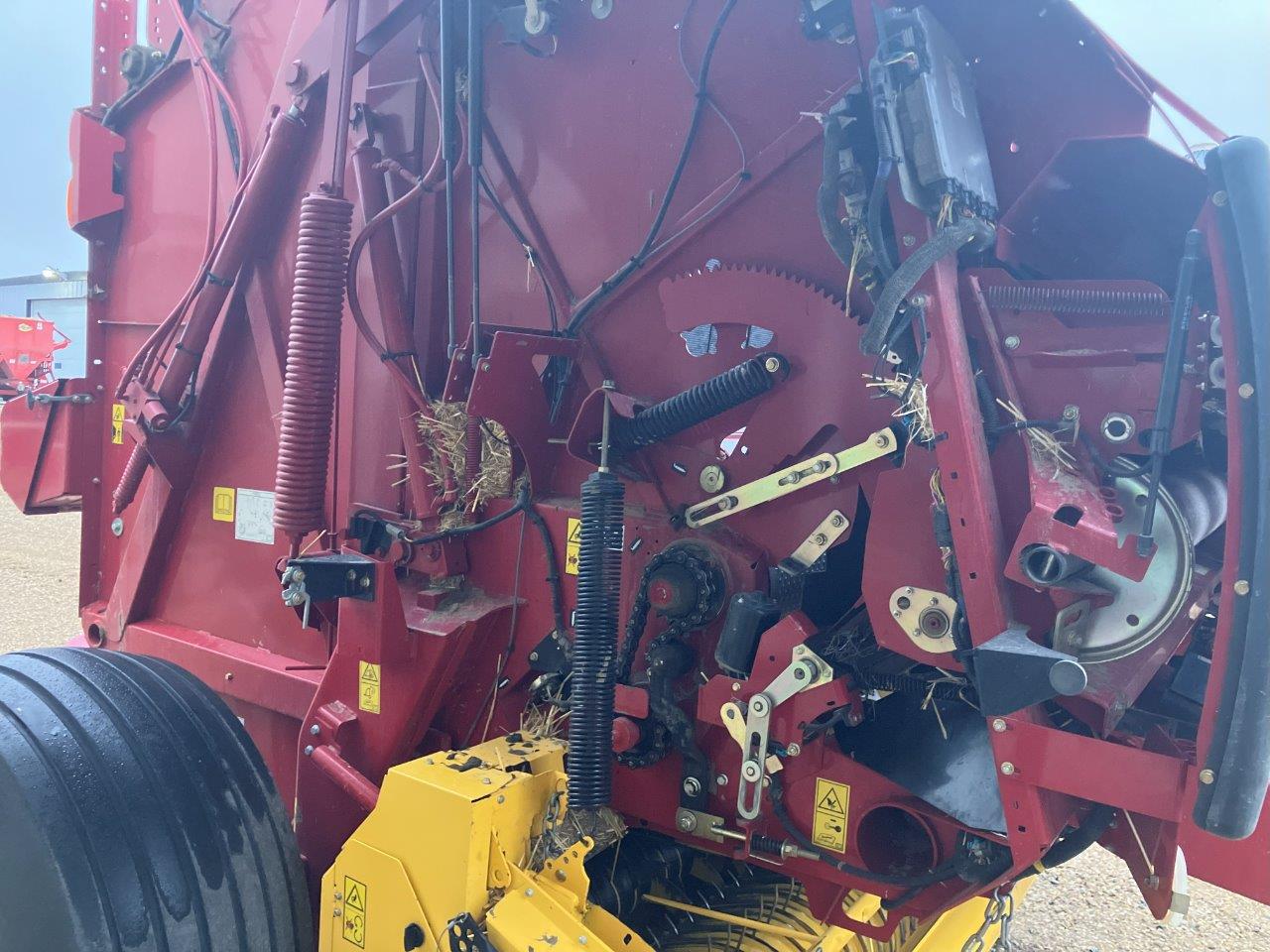 2020 New Holland RB560 SC Plus Baler/Round