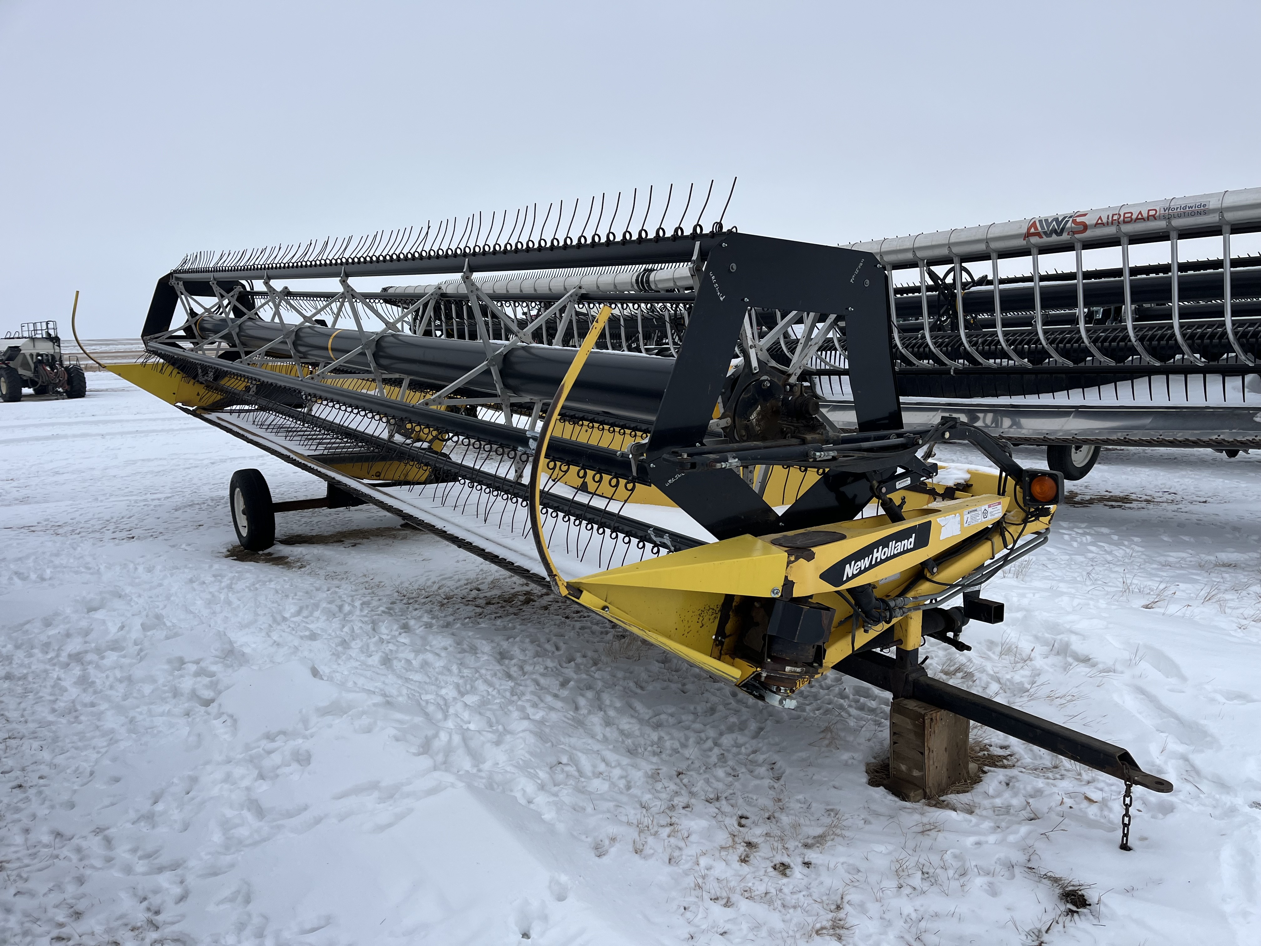 2006 New Holland HB30 Windrower Draper Header