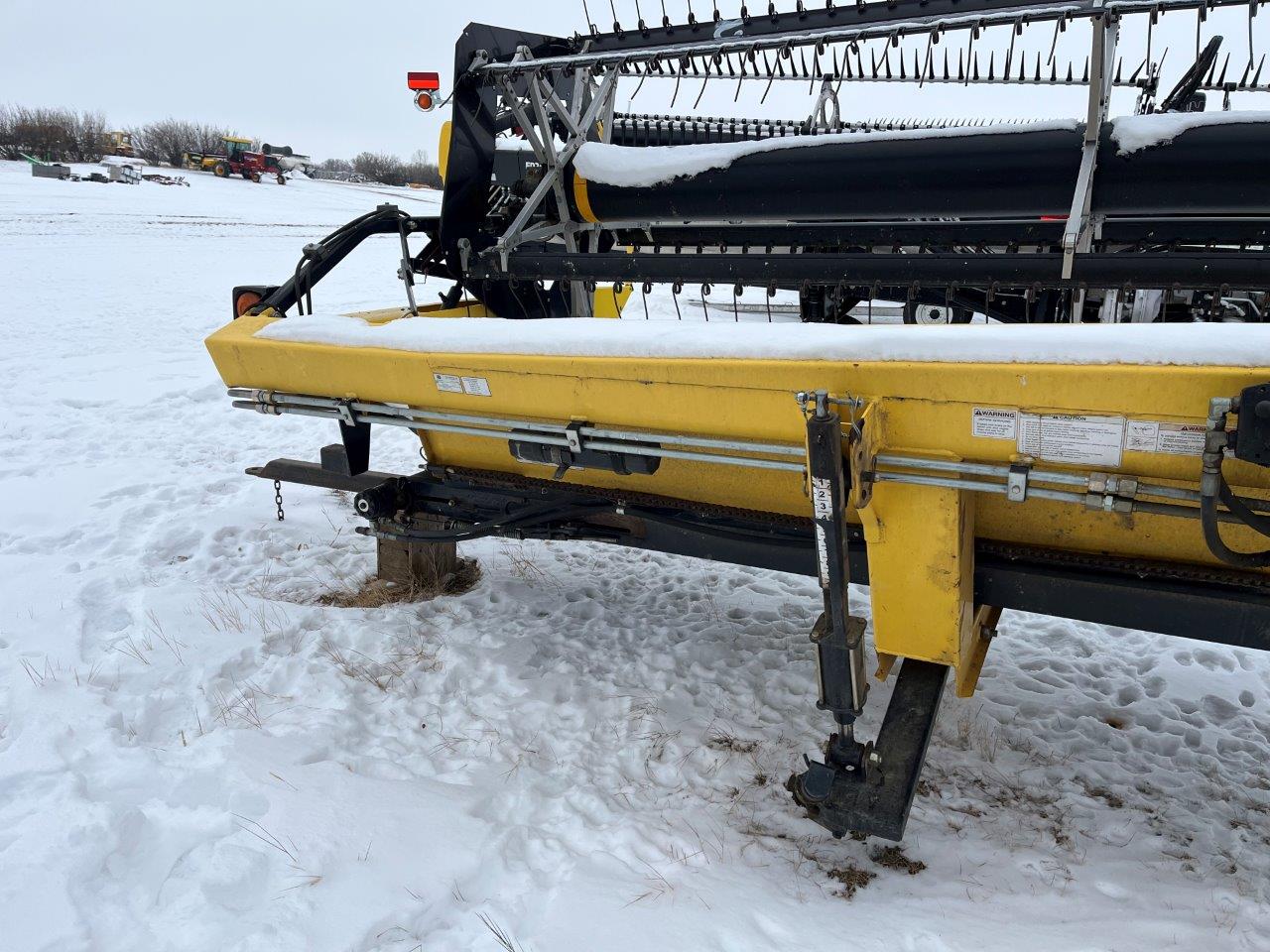 2006 New Holland HB30 Windrower Draper Header