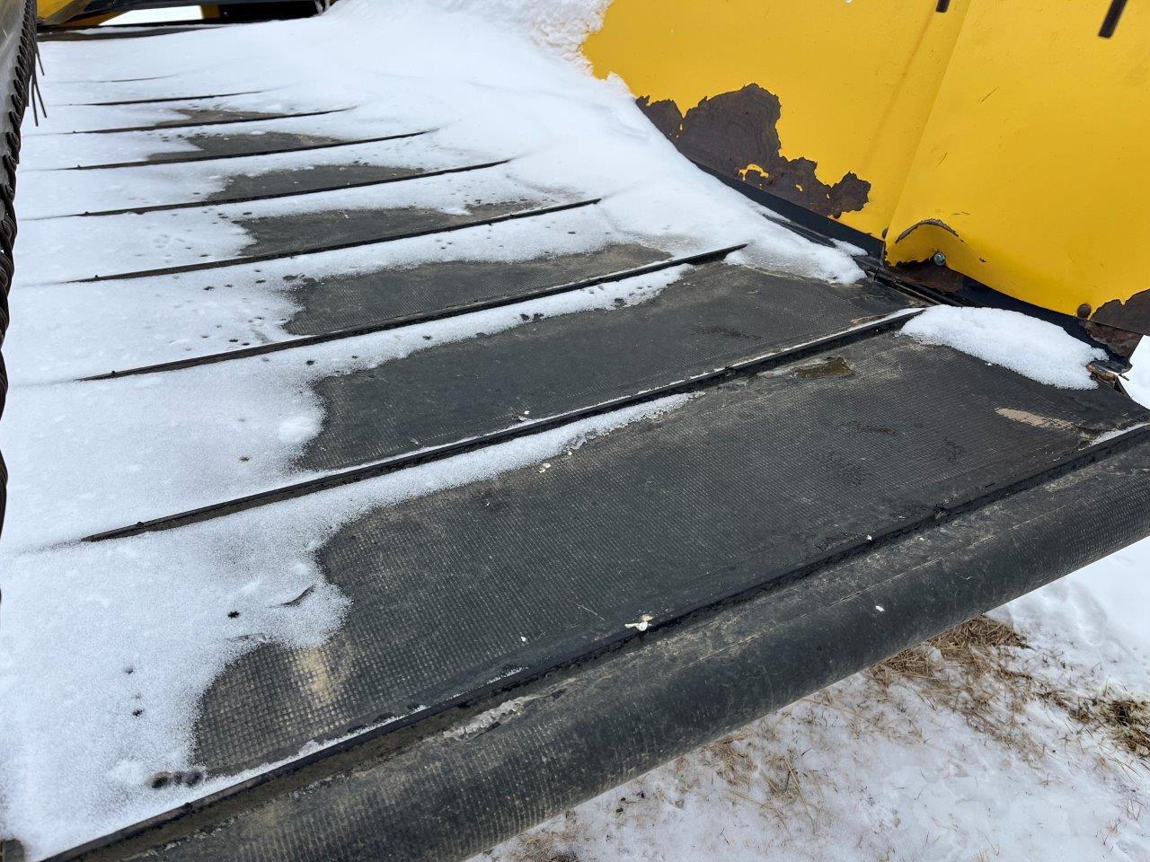 2006 New Holland HB30 Windrower Draper Header