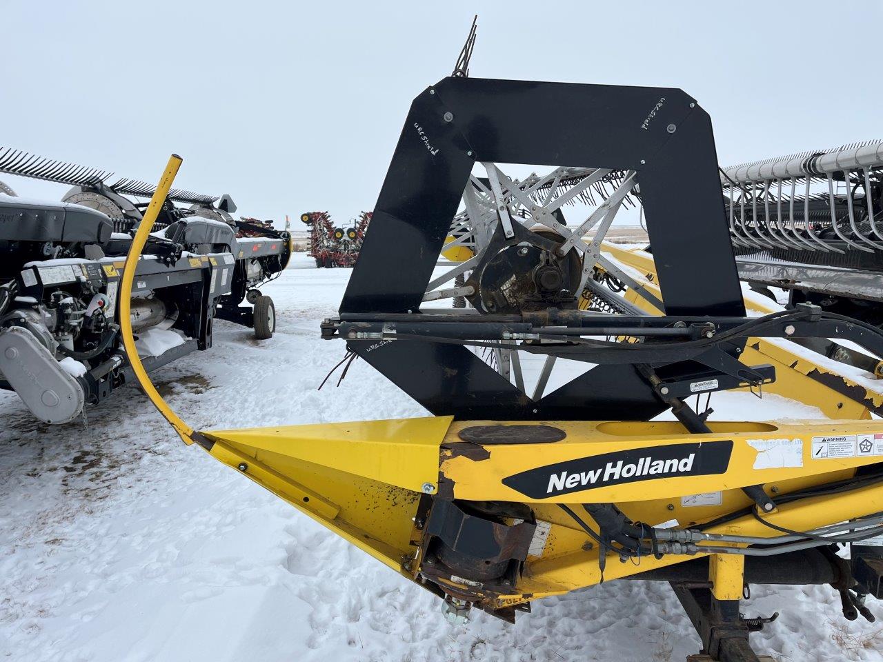 2006 New Holland HB30 Windrower Draper Header