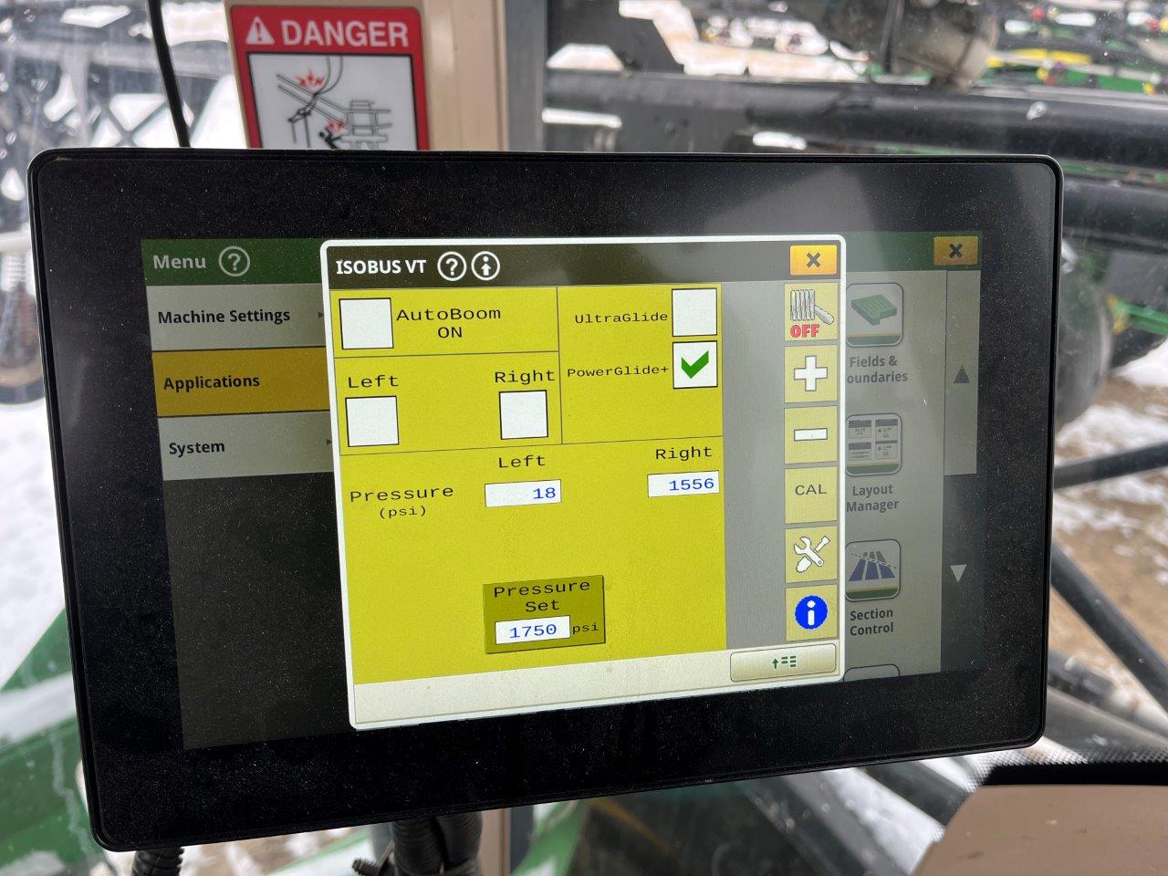 2009 John Deere 4930 Sprayer/High Clearance