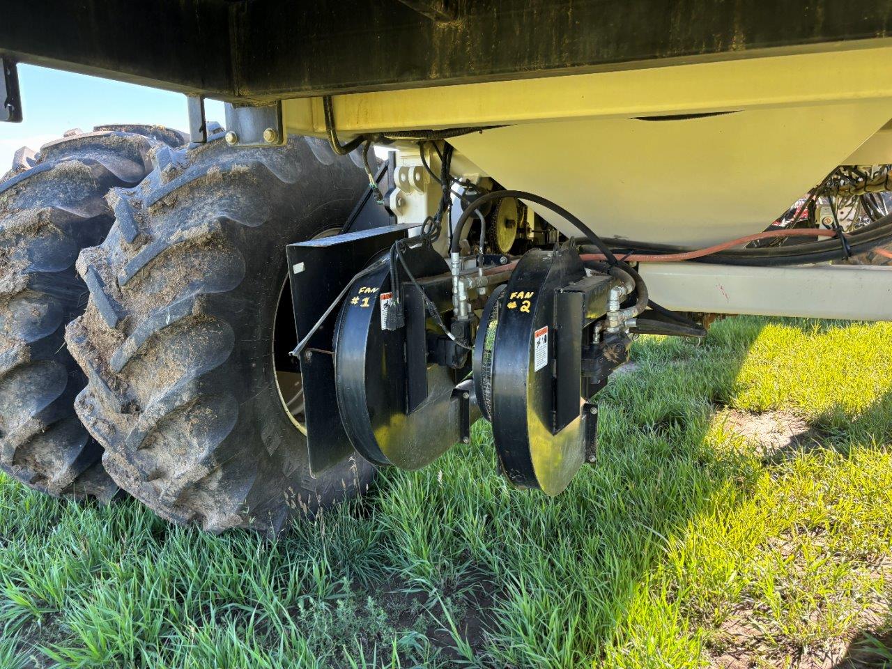 2011 Bourgault 3310PHD 65'12" w/ 2013 6700ST Air Drill