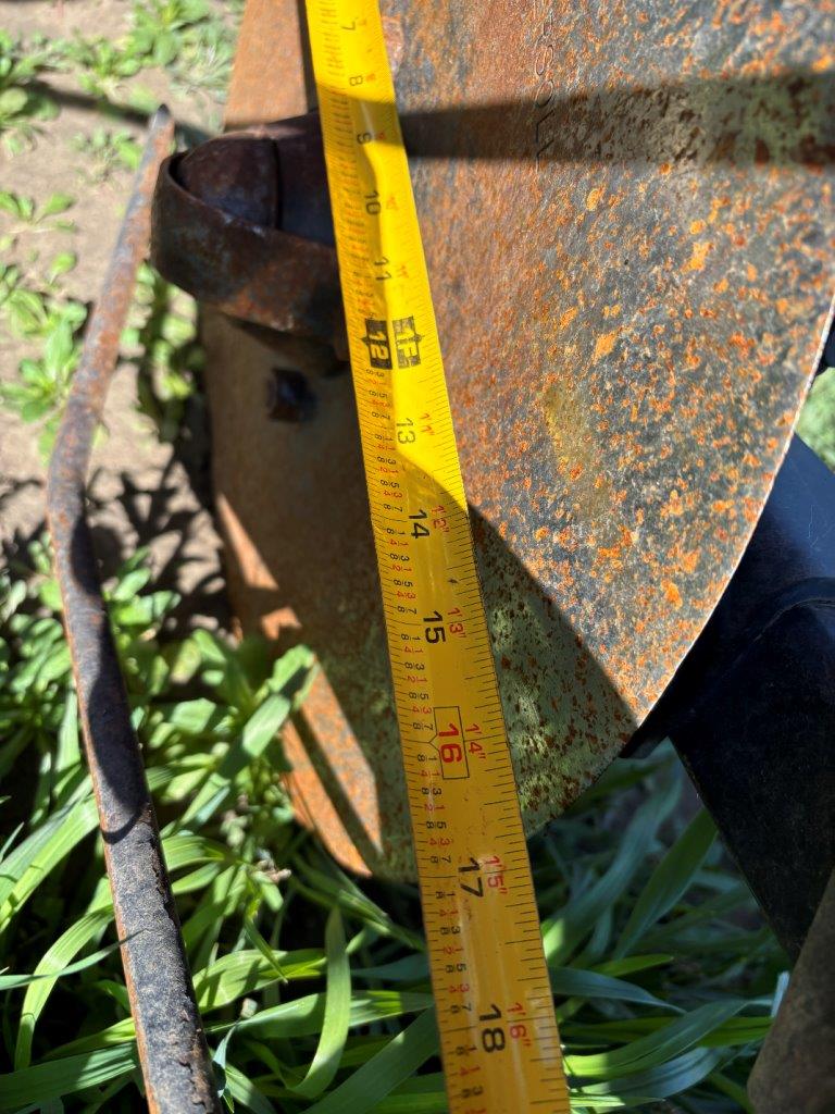 2011 Bourgault 3310PHD 65'12" w/ 2013 6700ST Air Drill