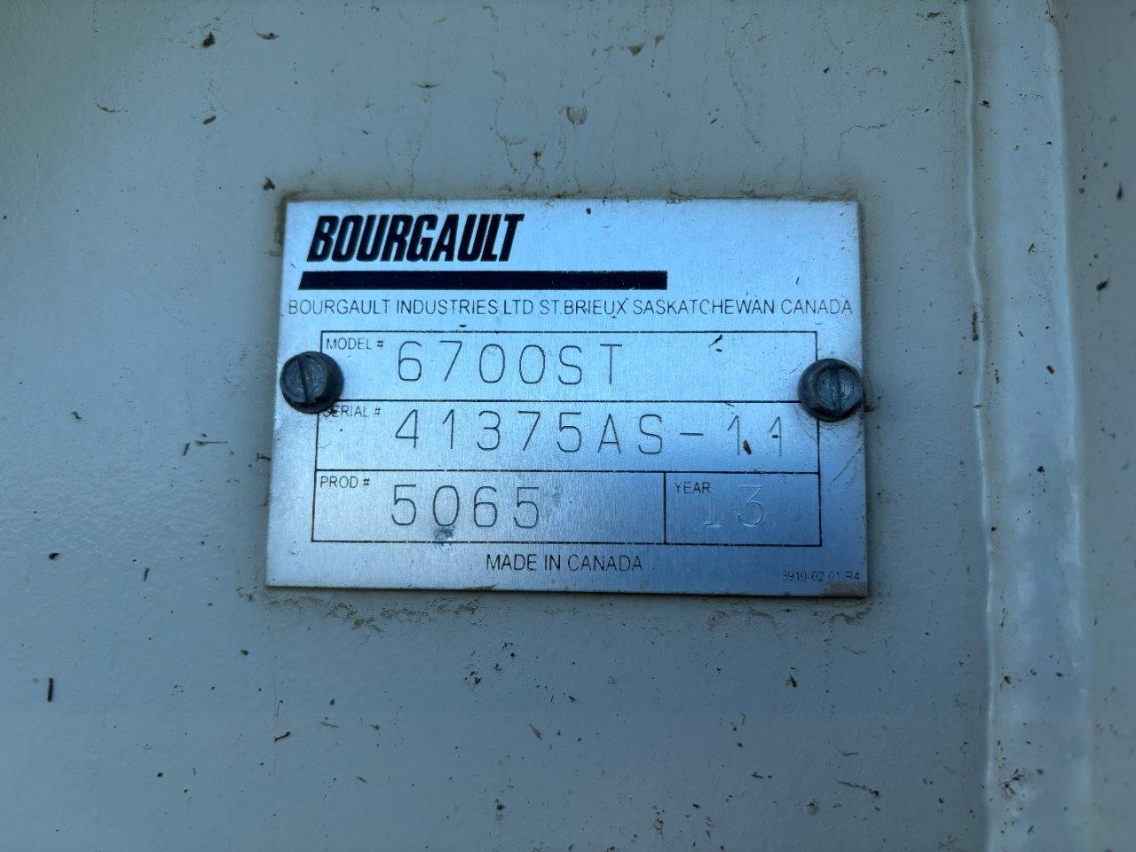 2011 Bourgault 3310PHD 65'12" w/ 2013 6700ST Air Drill