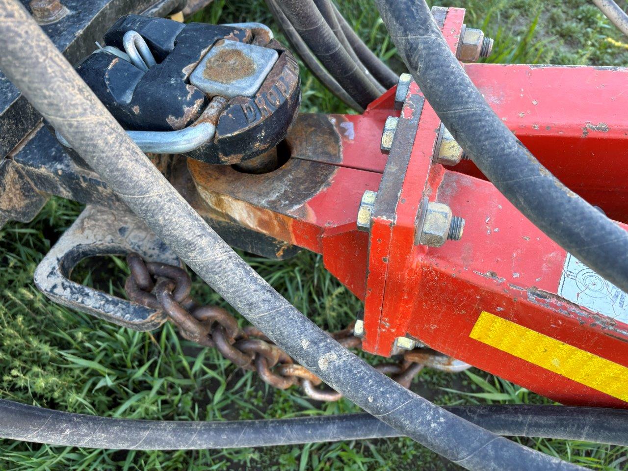 2011 Bourgault 3310PHD 65'12" w/ 2013 6700ST Air Drill