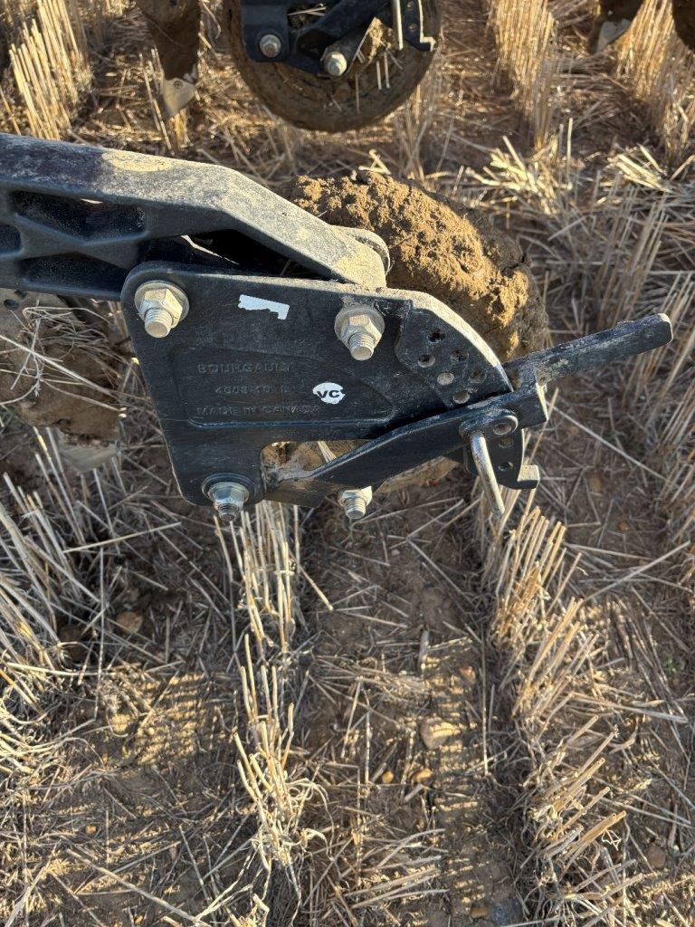 2018 Bourgault 3320XTC 76'12" w/ 7950 Air Drill