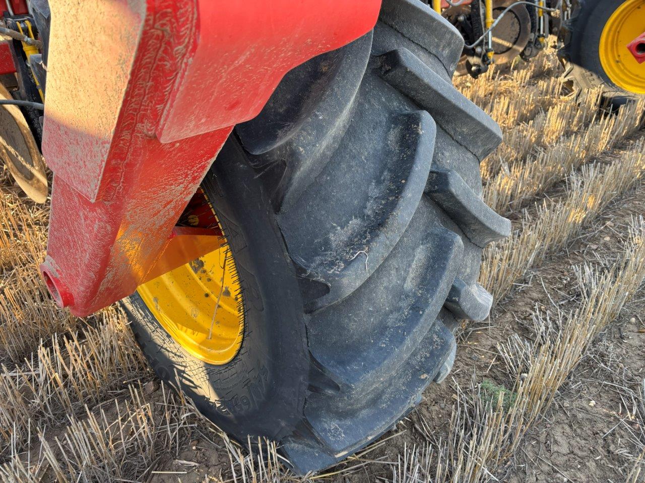 2018 Bourgault 3320XTC 76'12" w/ 7950 Air Drill