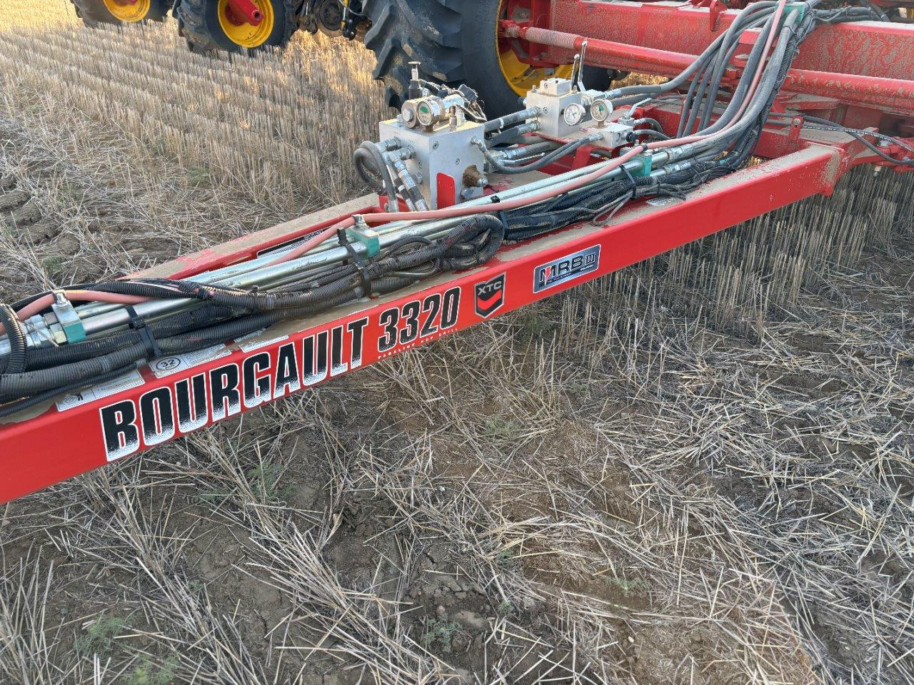 2018 Bourgault 3320XTC 76'12" w/ 7950 Air Drill