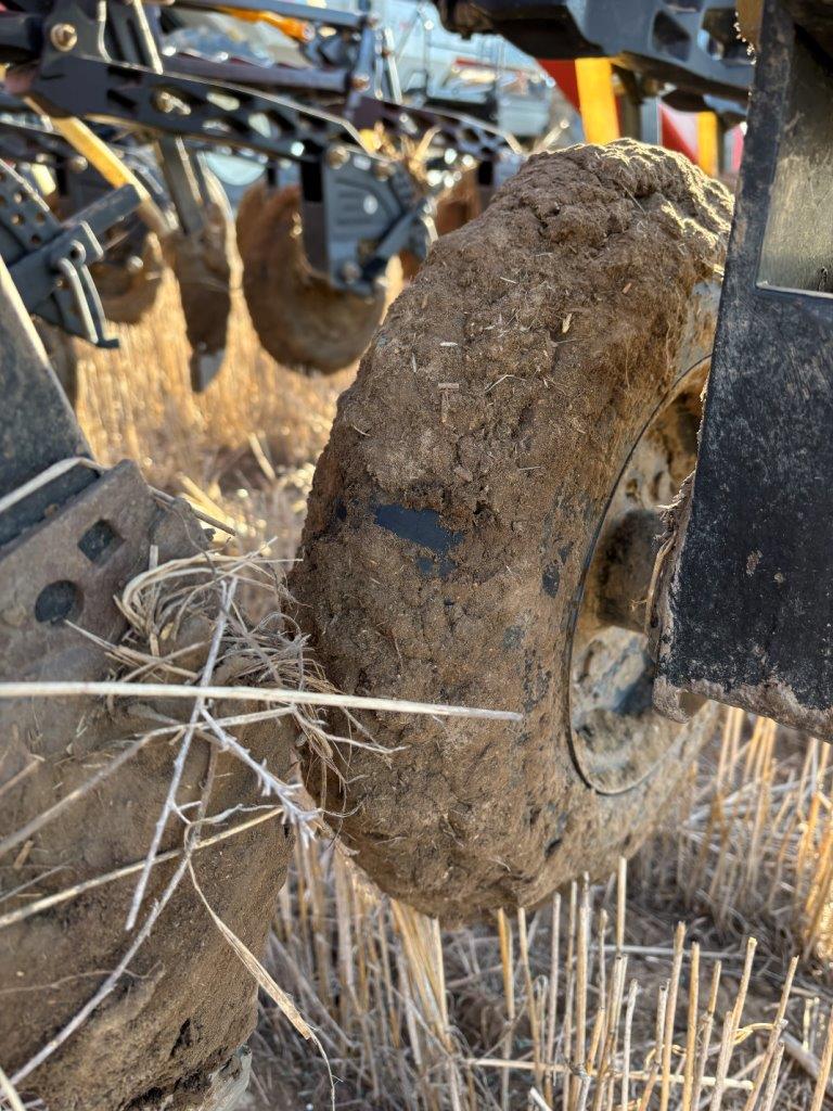 2018 Bourgault 3320XTC 76'12" w/ 7950 Air Drill