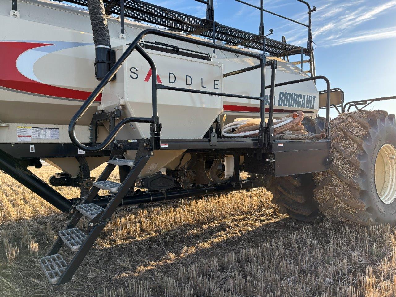 2018 Bourgault 3320XTC 76'12" w/ 7950 Air Drill