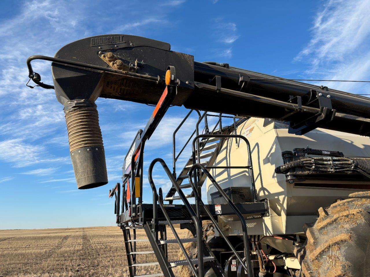 2018 Bourgault 3320XTC 76'12" w/ 7950 Air Drill