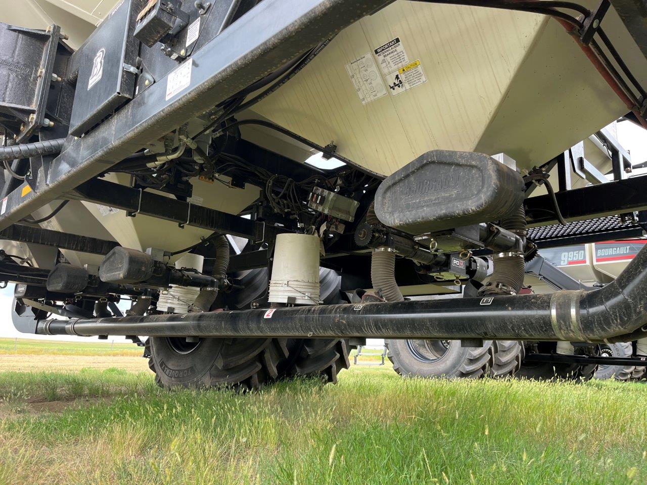 2025 Bourgault 3335QDA PLX MRB ID 76'10" w/ 9950 Air Drill