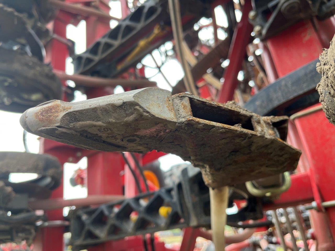 2025 Bourgault 3335QDA PLX MRB ID 76'10" w/ 9950 Air Drill