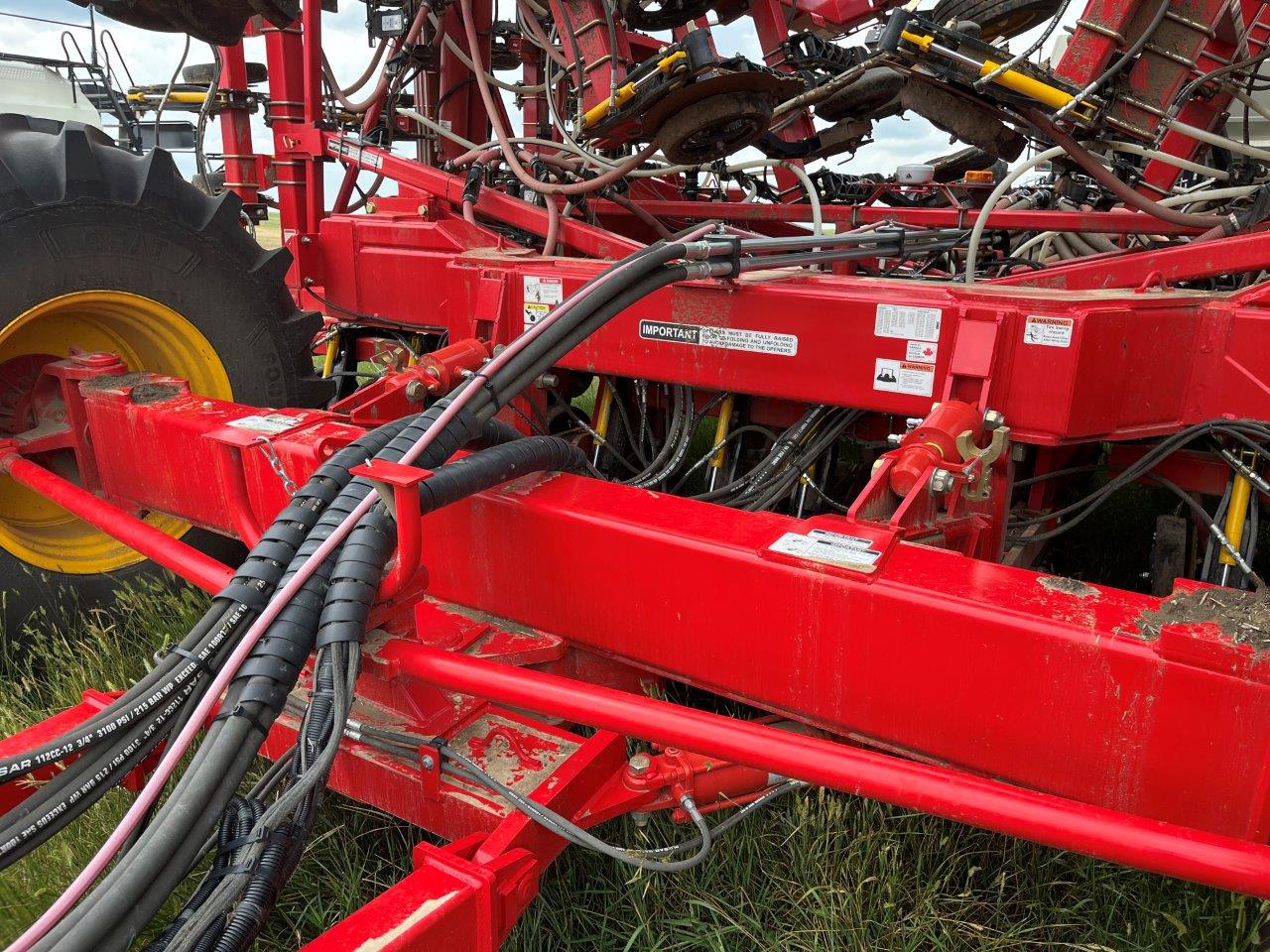 2025 Bourgault 3335QDA PLX MRB ID 76'10" w/ 9950 Air Drill