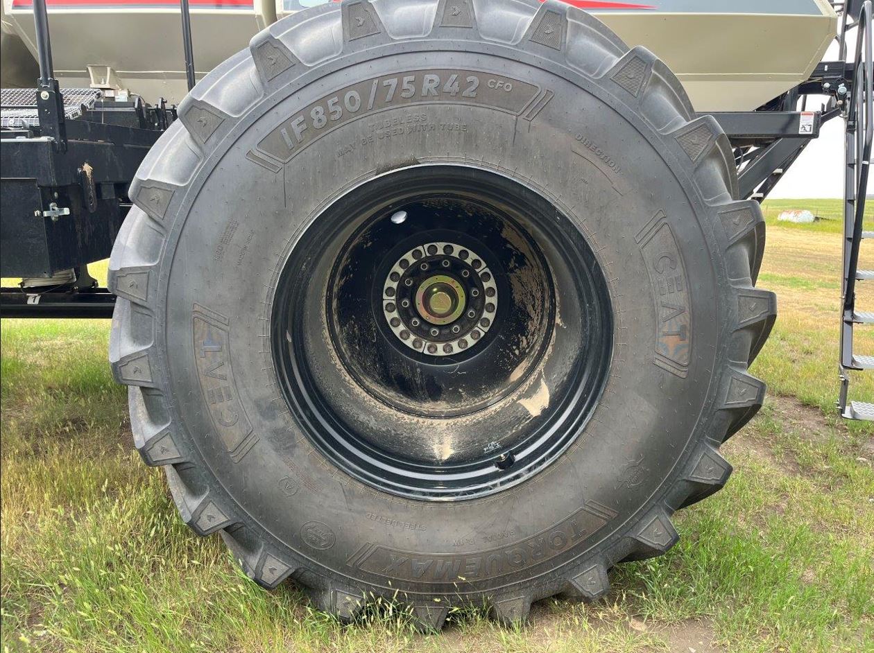 2025 Bourgault 3335QDA PLX MRB ID 76'10" w/ 9950 Air Drill