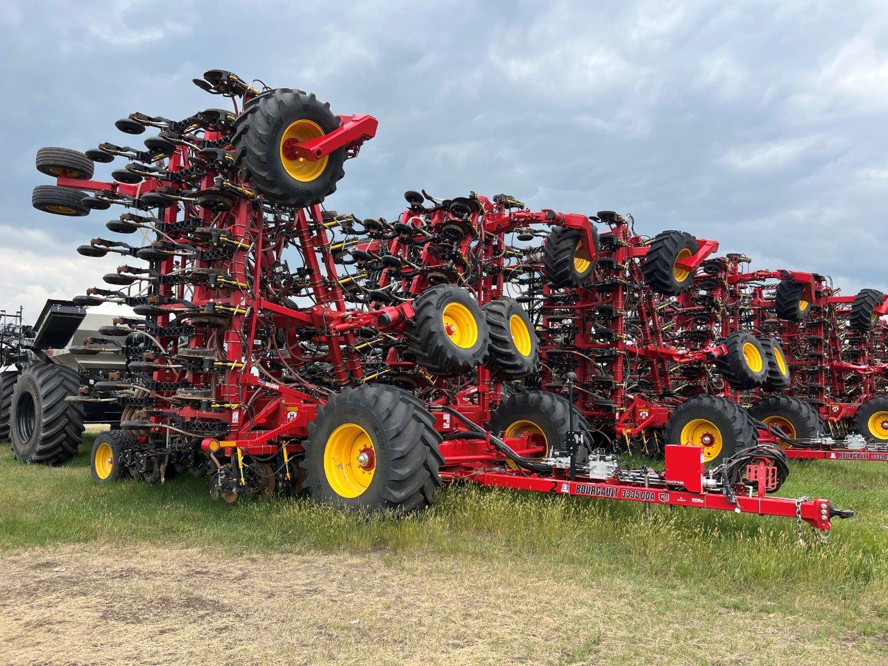 2025 Bourgault 3335QDA PLX MRB ID 76'10" w/ 9950 Air Drill