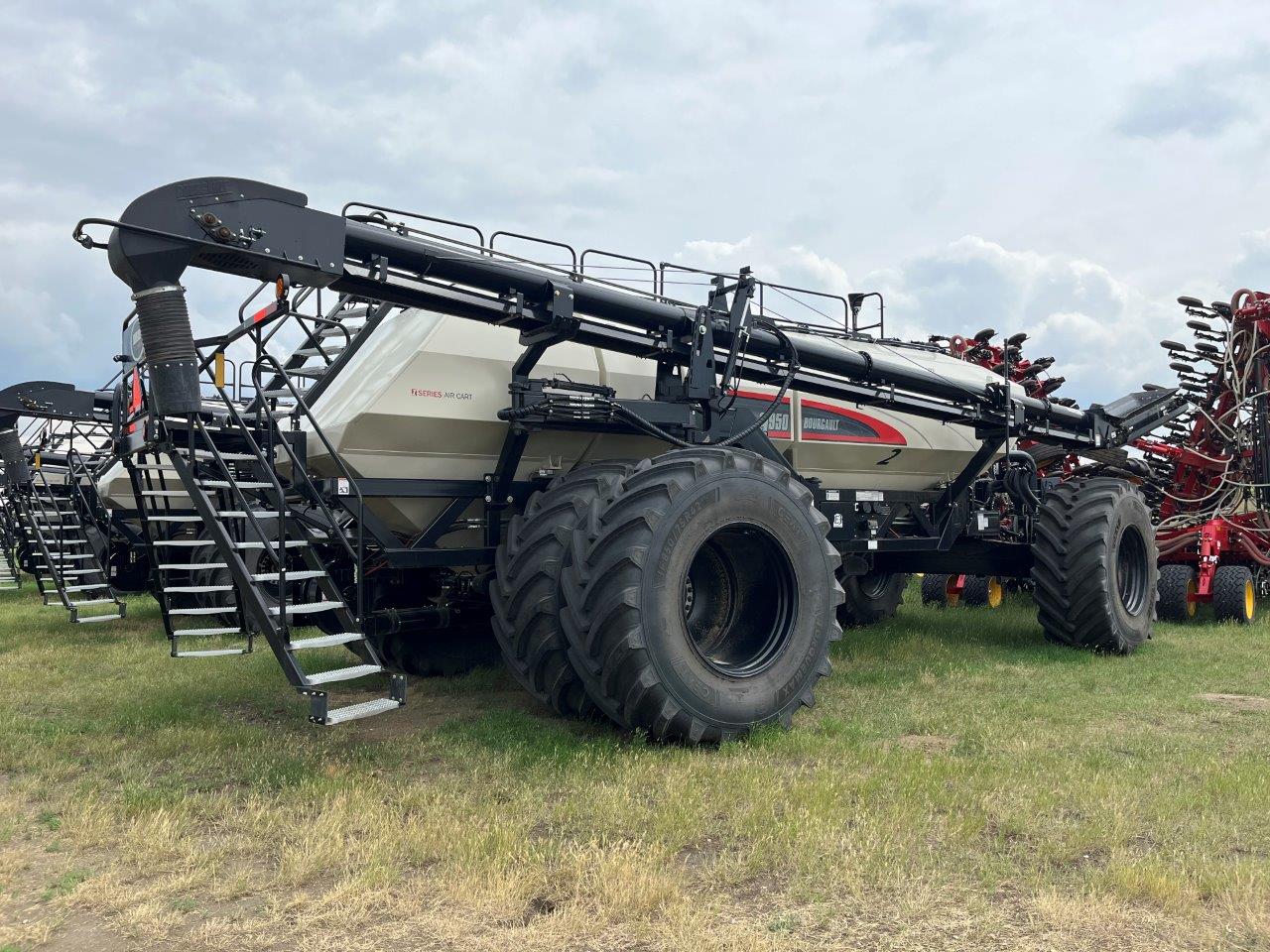 2025 Bourgault 3335QDA PLX MRB ID 76'10" w/ 9950 Air Drill