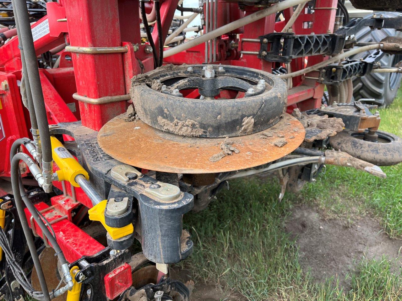 2025 Bourgault 3335QDA PLX MRB ID 76'10" w/ 9950 Air Drill