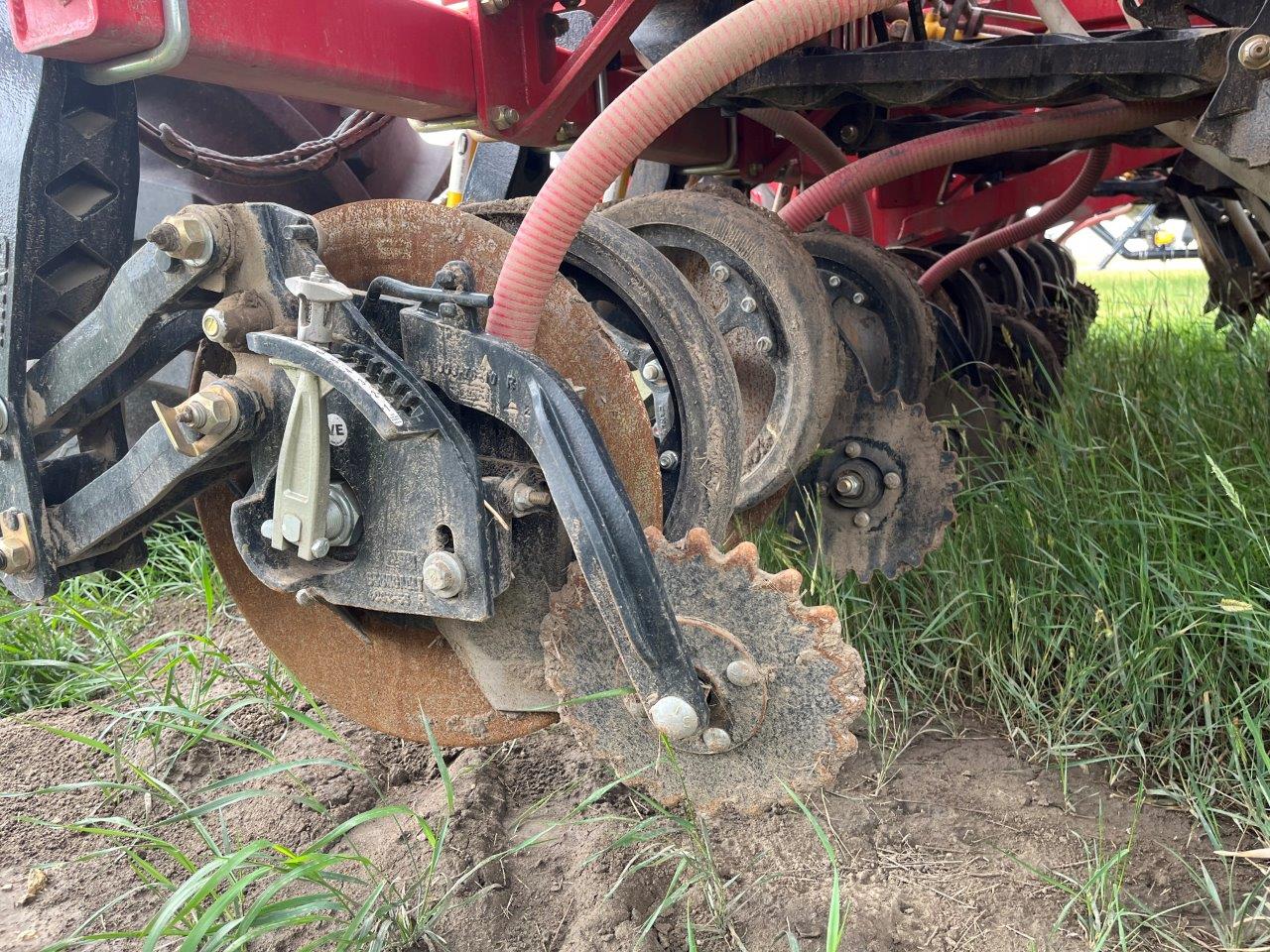 2025 Bourgault 3335QDA PLX MRB ID 76'10" w/ 9950 Air Drill