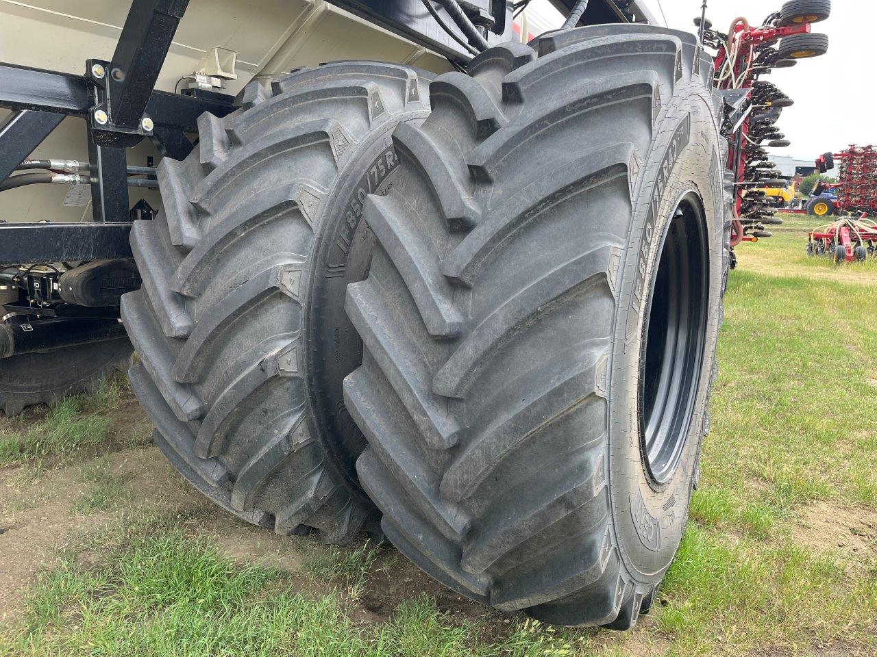 2025 Bourgault 3335QDA PLX MRB ID 76'10" w/ 9950 Air Drill