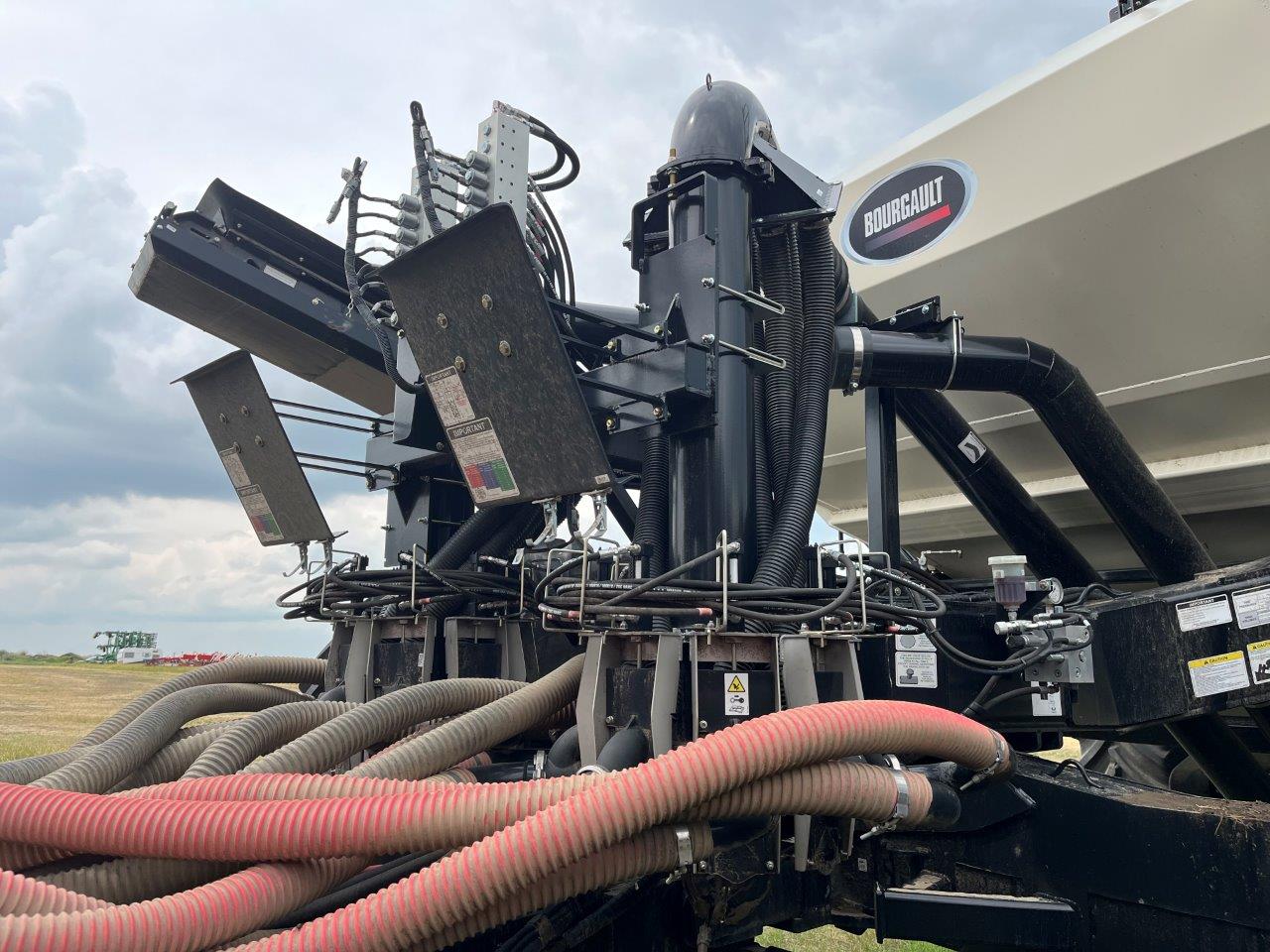 2025 Bourgault 3335QDA PLX MRB ID 76'10" w/ 9950 Air Drill