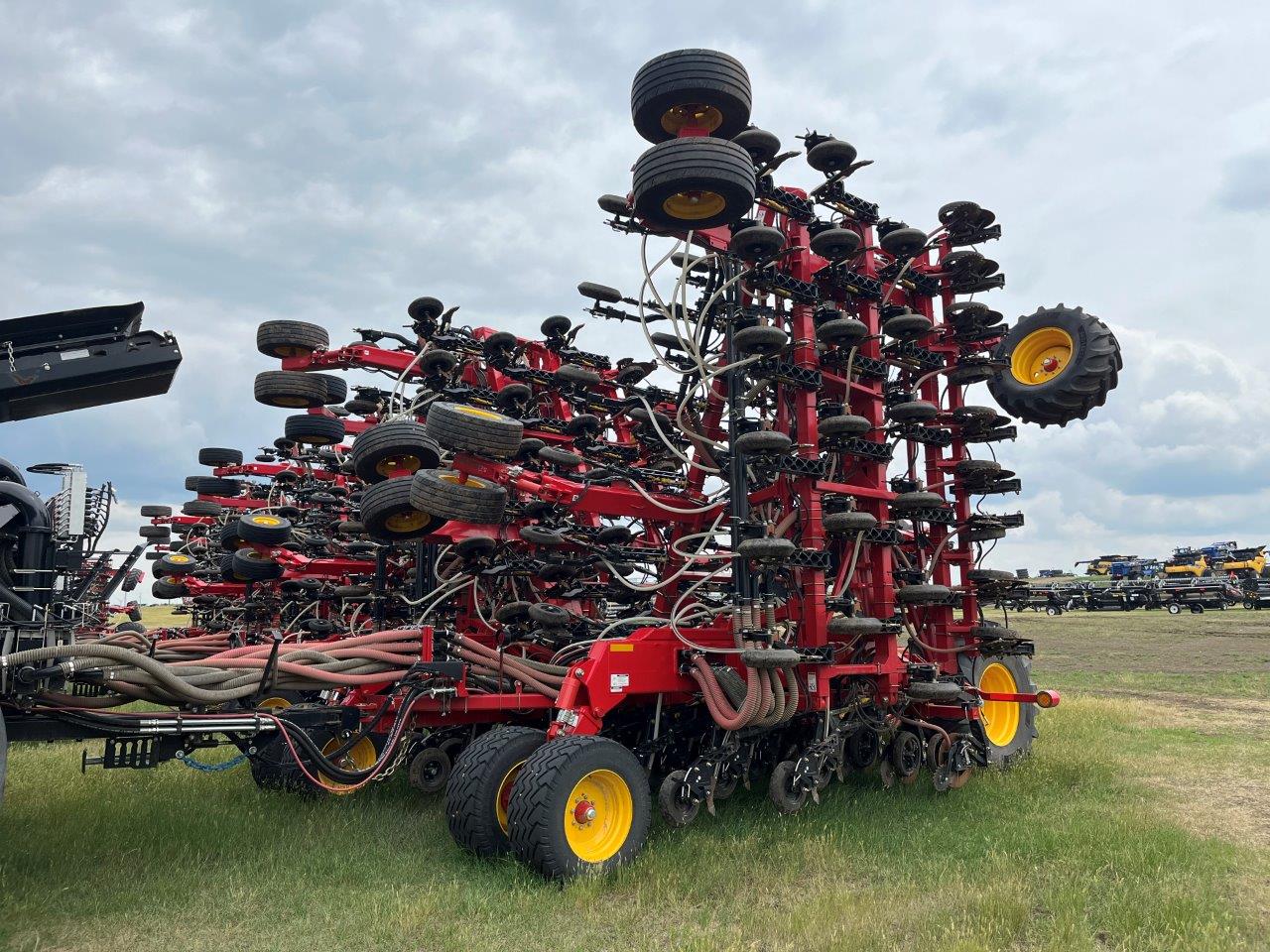 2025 Bourgault 3335QDA PLX MRB ID 76'10" w/ 9950 Air Drill