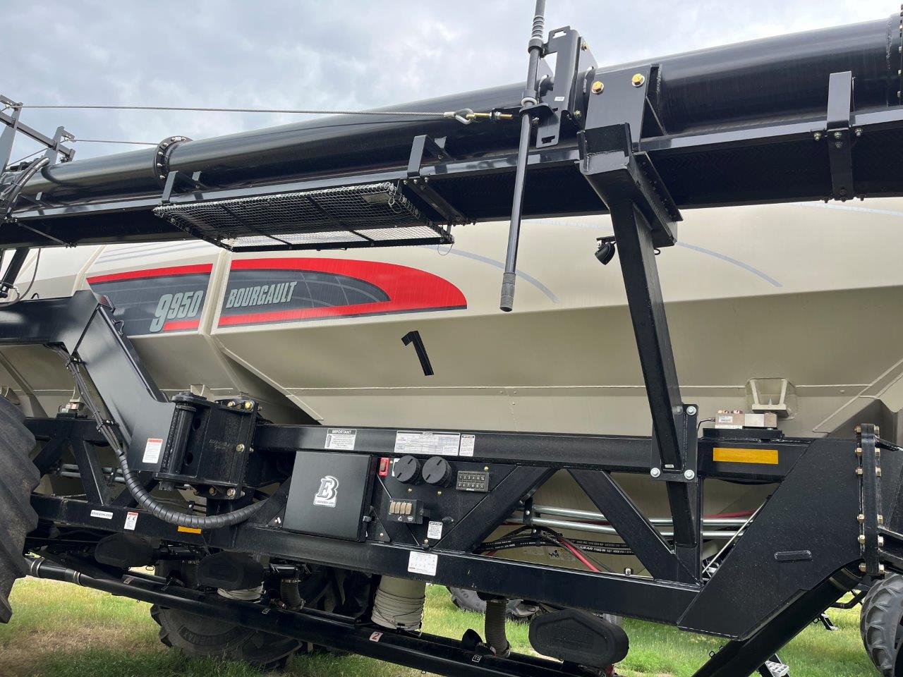 2025 Bourgault 3335QDA PLX MRB ID 76'10" w/ 9950 Air Drill