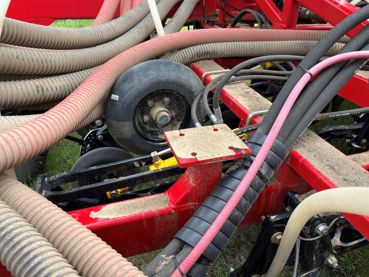 2025 Bourgault 3335QDA PLX MRB ID 76'10" w/ 9950 Air Drill