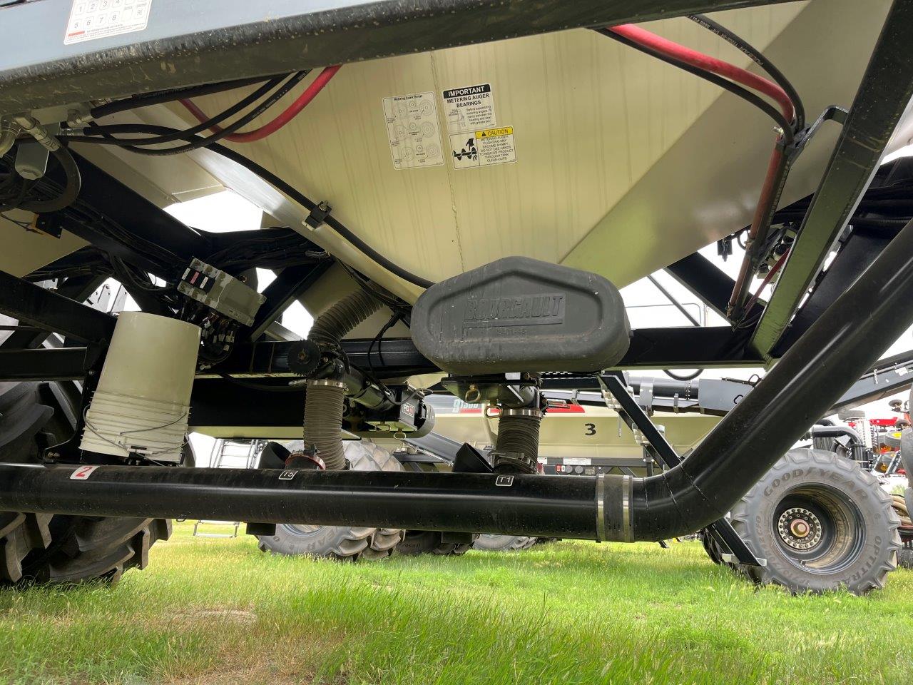 2025 Bourgault 3335QDA PLX MRB ID 76'10" w/ 9950 Air Drill