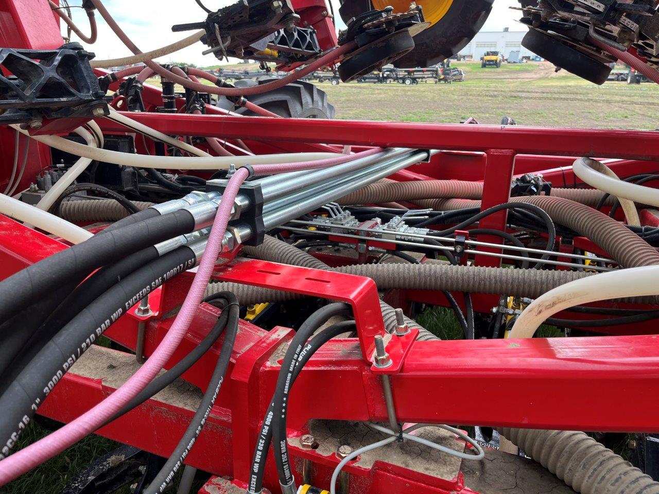 2025 Bourgault 3335QDA PLX MRB ID 76'10" w/ 9950 Air Drill