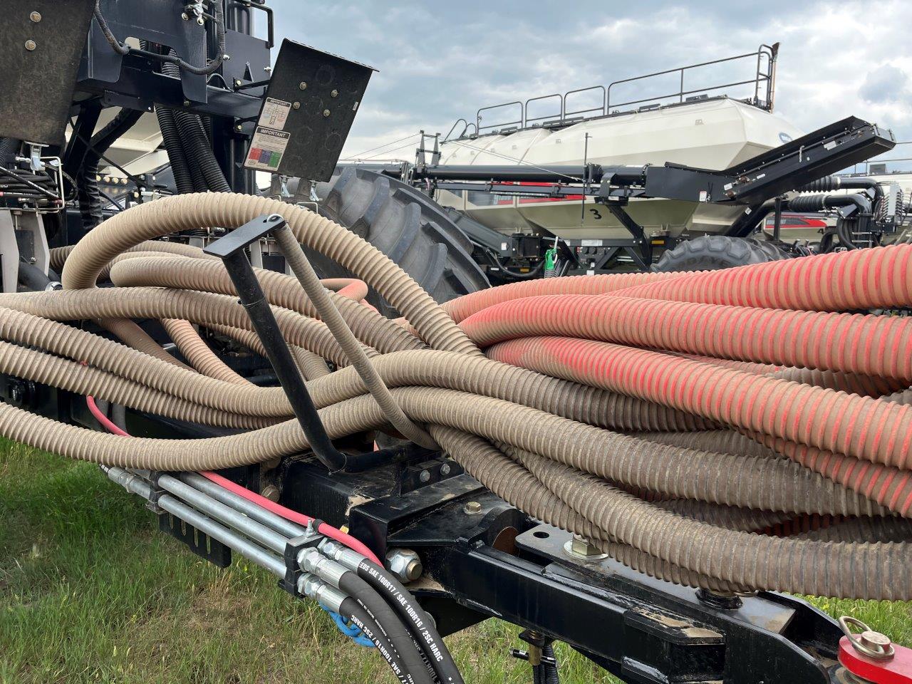 2025 Bourgault 3335QDA PLX MRB ID 76'10" w/ 9950 Air Drill