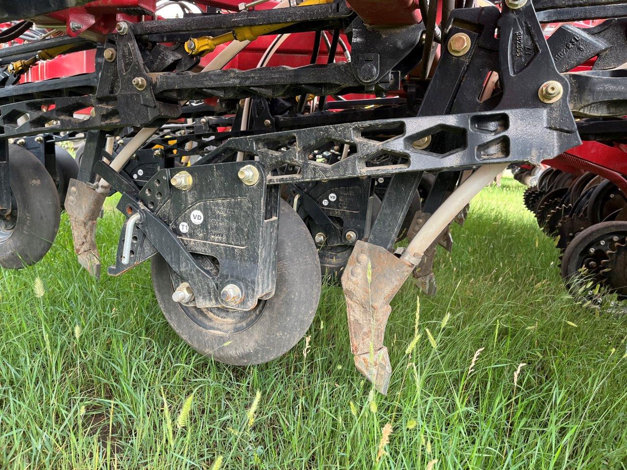 2025 Bourgault 3335QDA PLX MRB ID 76'10" w/ 9950 Air Drill