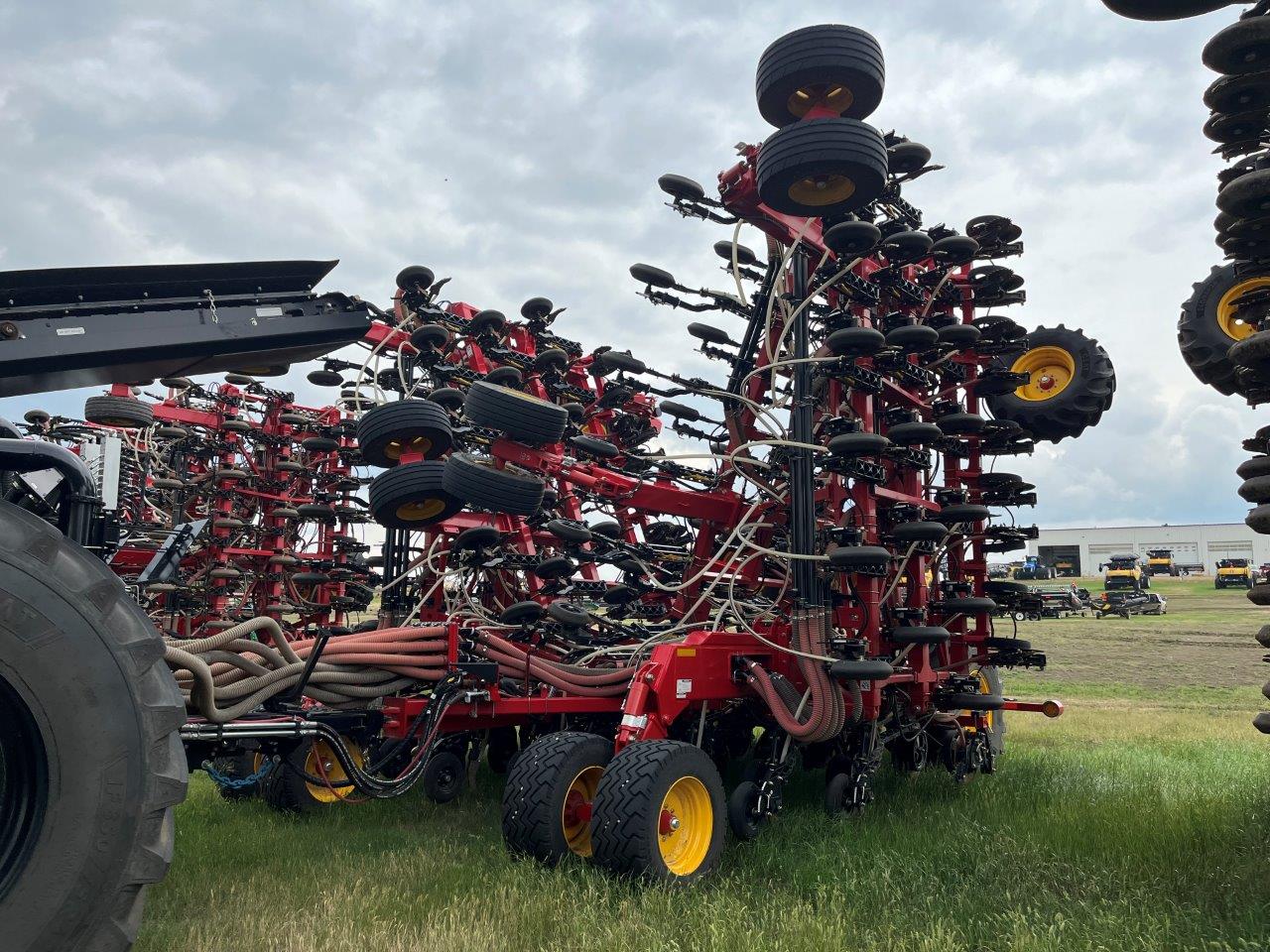 2025 Bourgault 3335QDA PLX MRB ID 76'10" w/ 9950 Air Drill