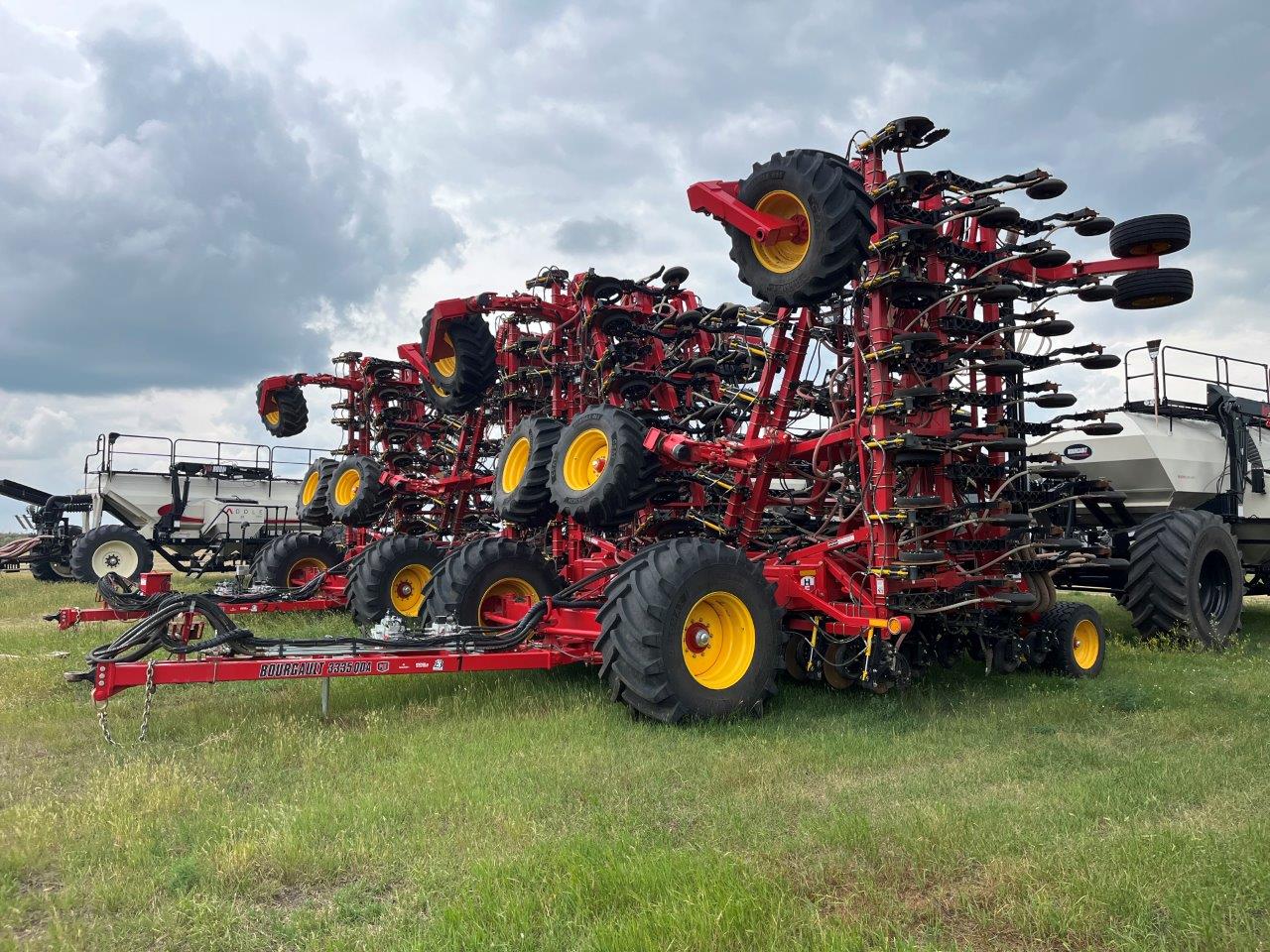2025 Bourgault 3335QDA PLX MRB ID 76'10" w/ 9950 Air Drill