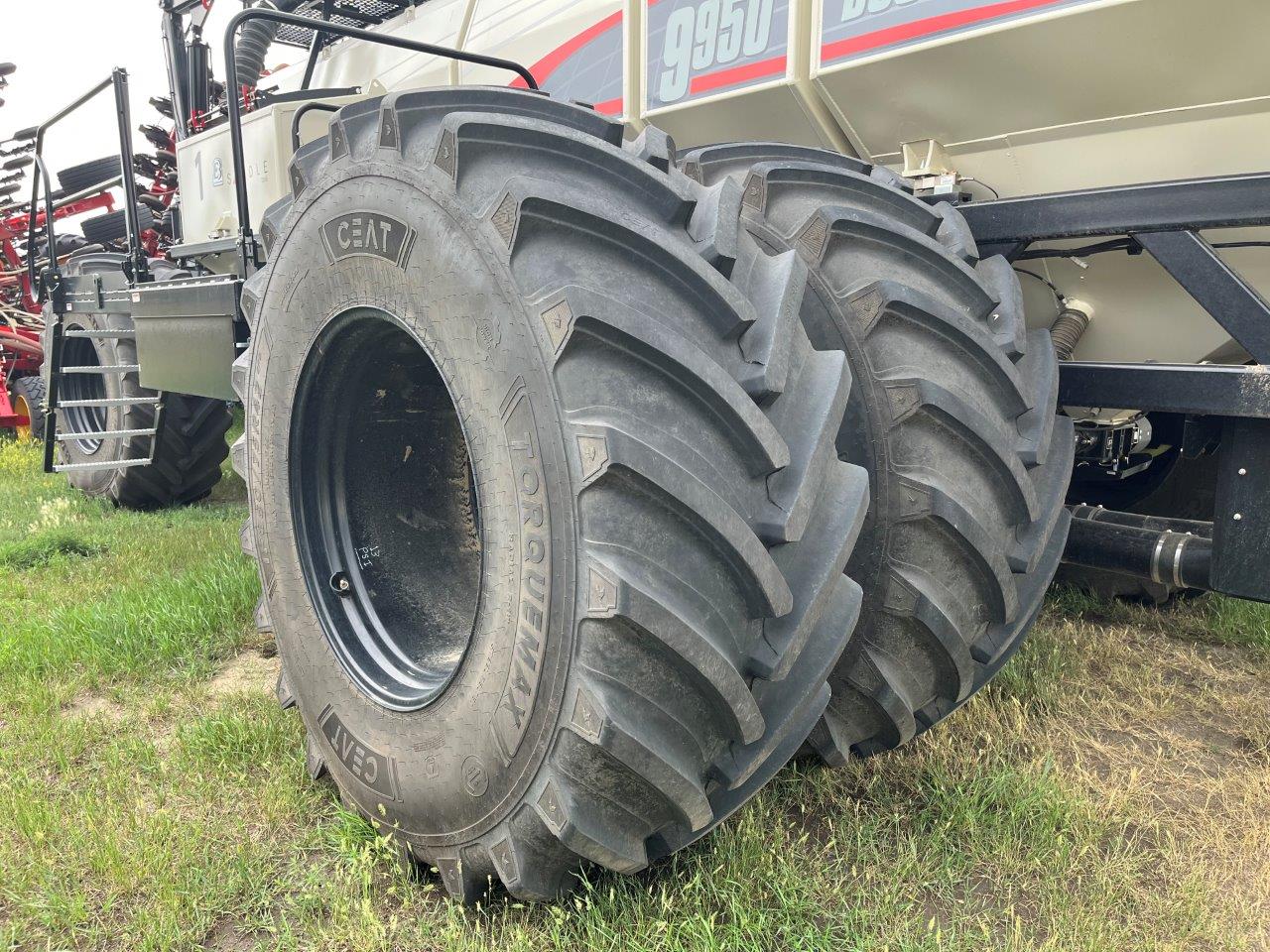 2025 Bourgault 3335QDA PLX MRB ID 76'10" w/ 9950 Air Drill