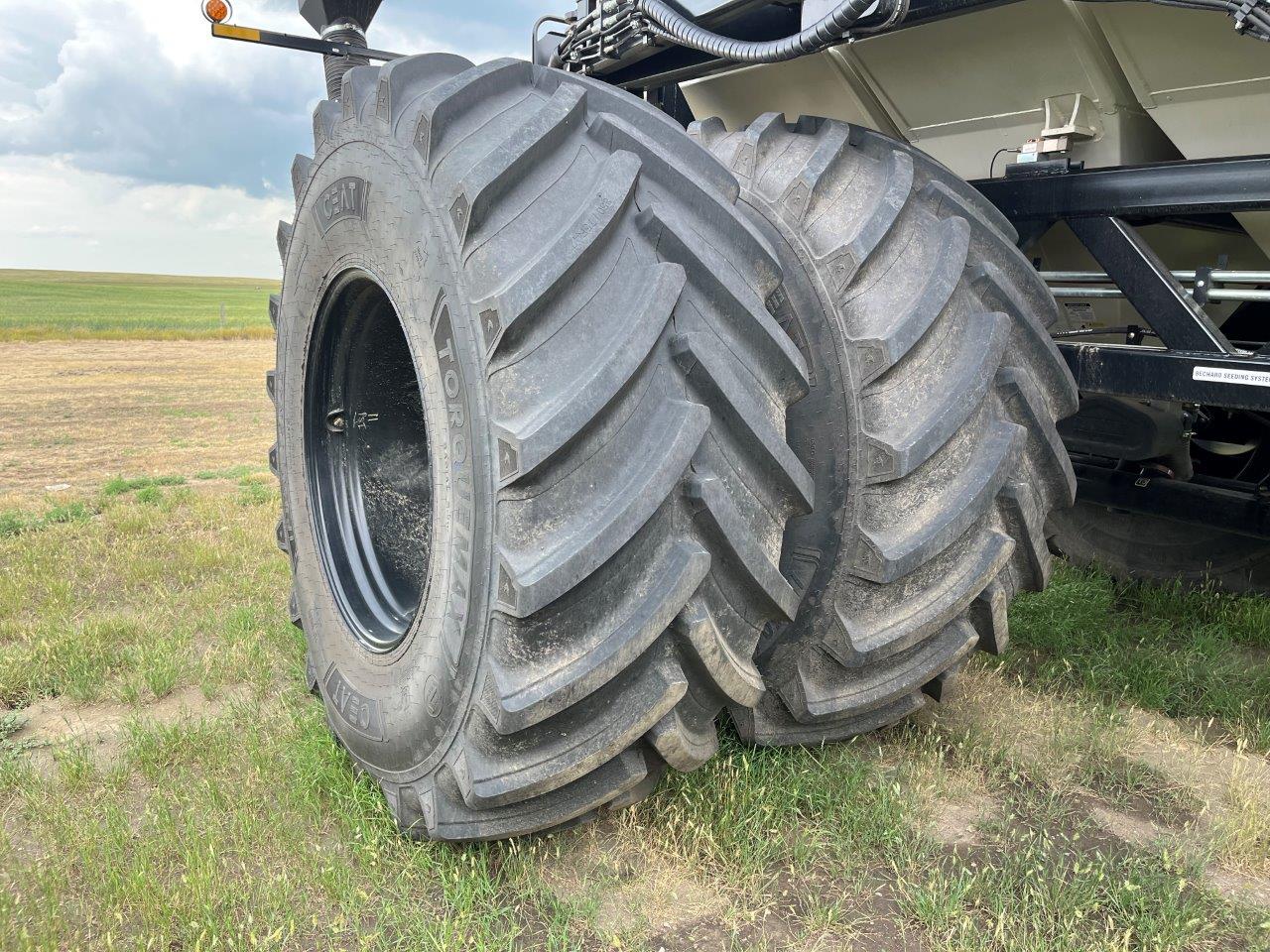 2025 Bourgault 3335QDA PLX MRB ID 76'10" w/ 9950 Air Drill