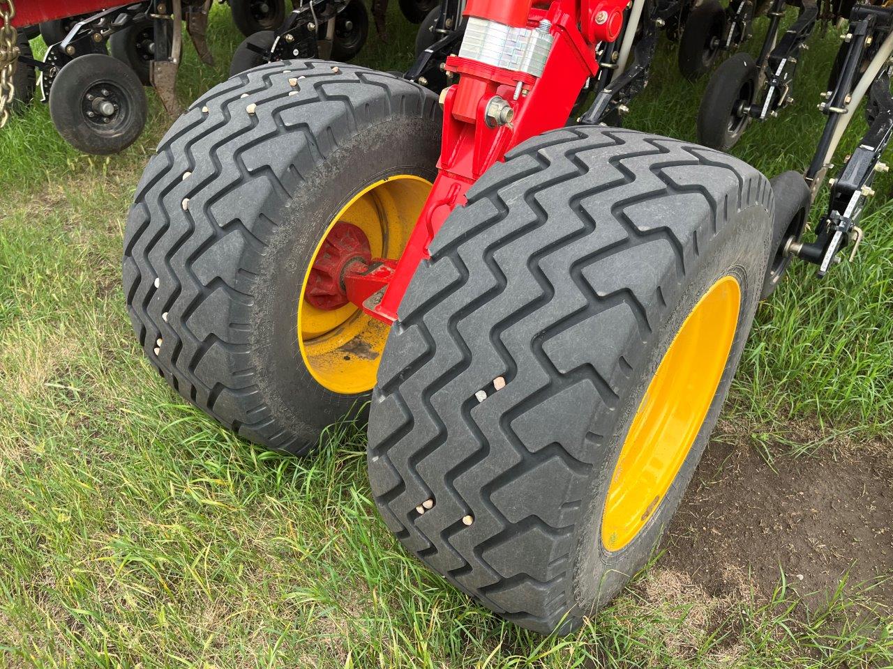 2025 Bourgault 3335QDA PLX MRB ID 76'10" w/ 9950 Air Drill