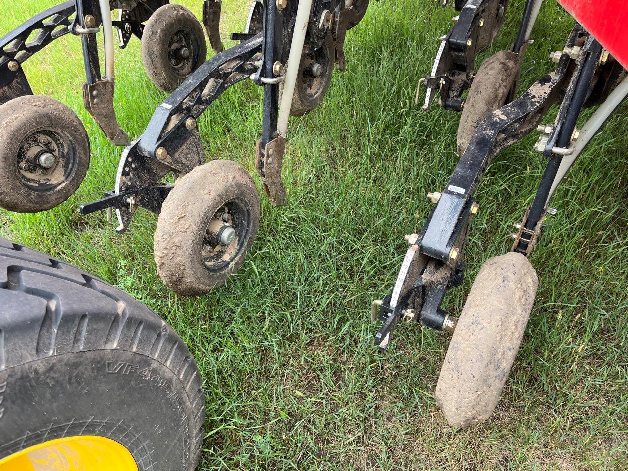 2025 Bourgault 3335QDA PLX MRB ID 76'10" w/ 91300 Air Drill