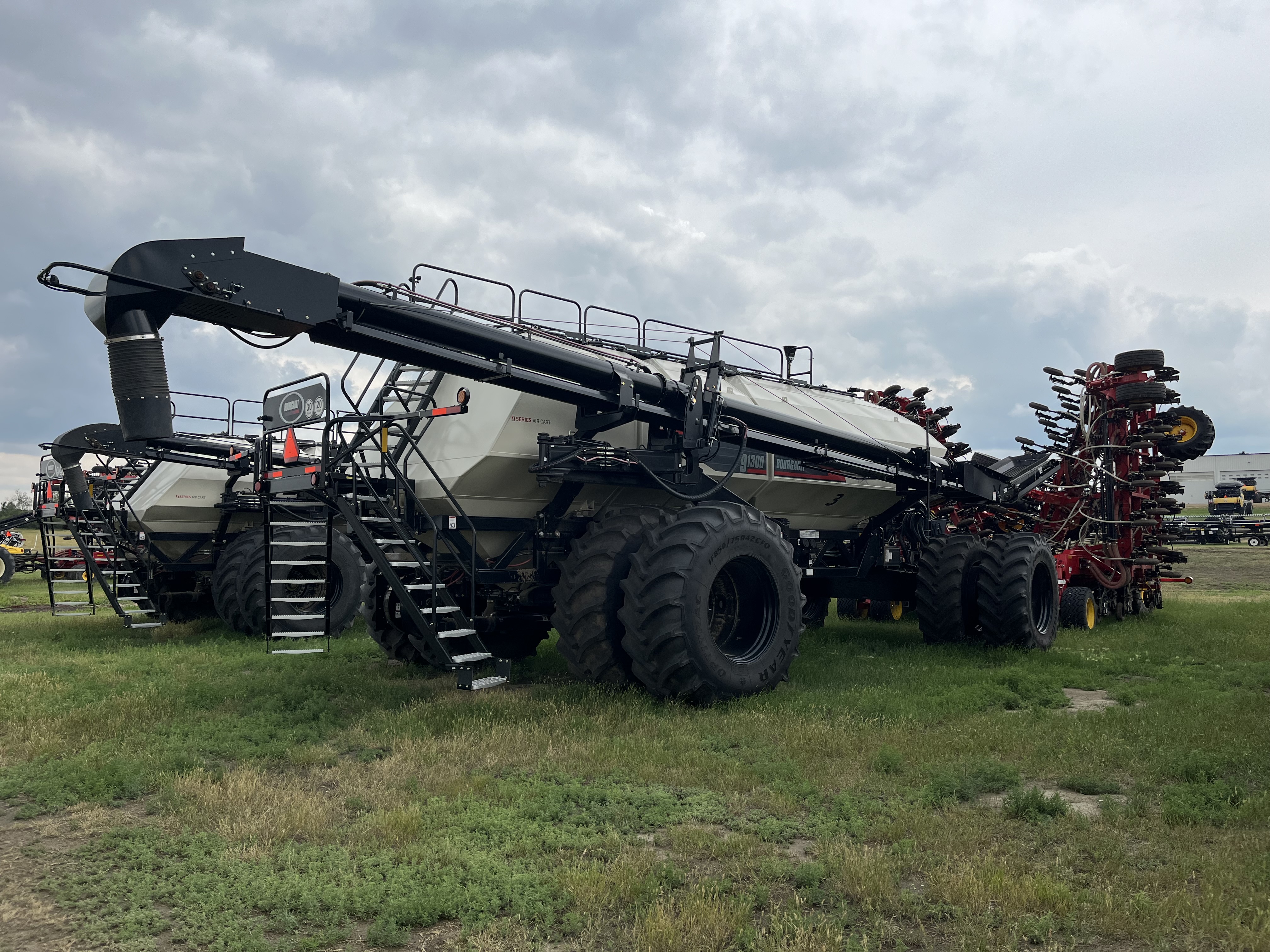 2025 Bourgault 3335QDA PLX MRB ID 76'10" w/ 91300 Air Drill
