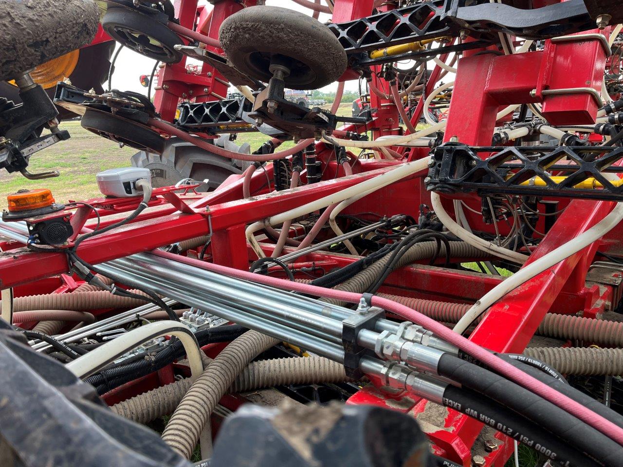 2025 Bourgault 3335QDA PLX MRB ID 76'10" w/ 91300 Air Drill