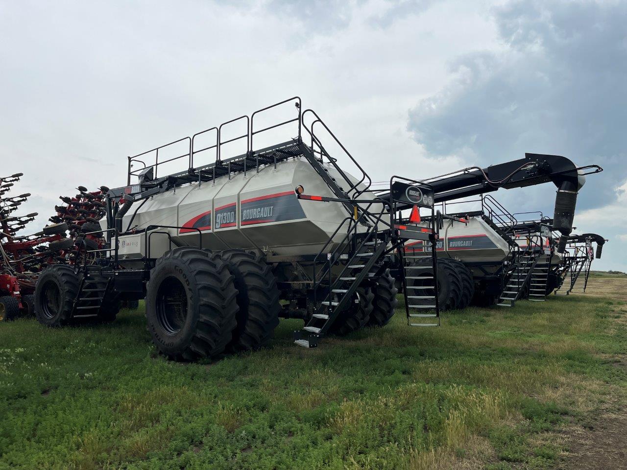 2025 Bourgault 3335QDA PLX MRB ID 76'10" w/ 91300 Air Drill